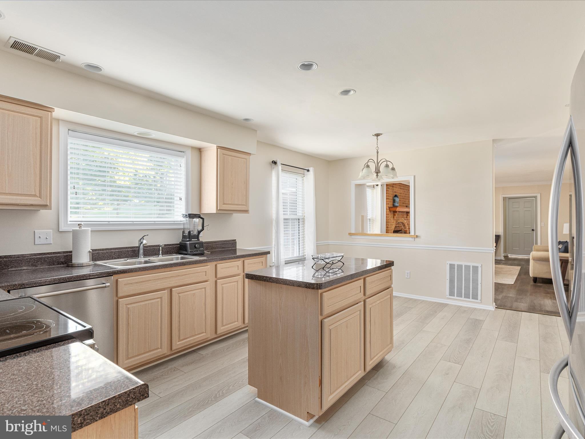 COUNTRYSIDE - Residential