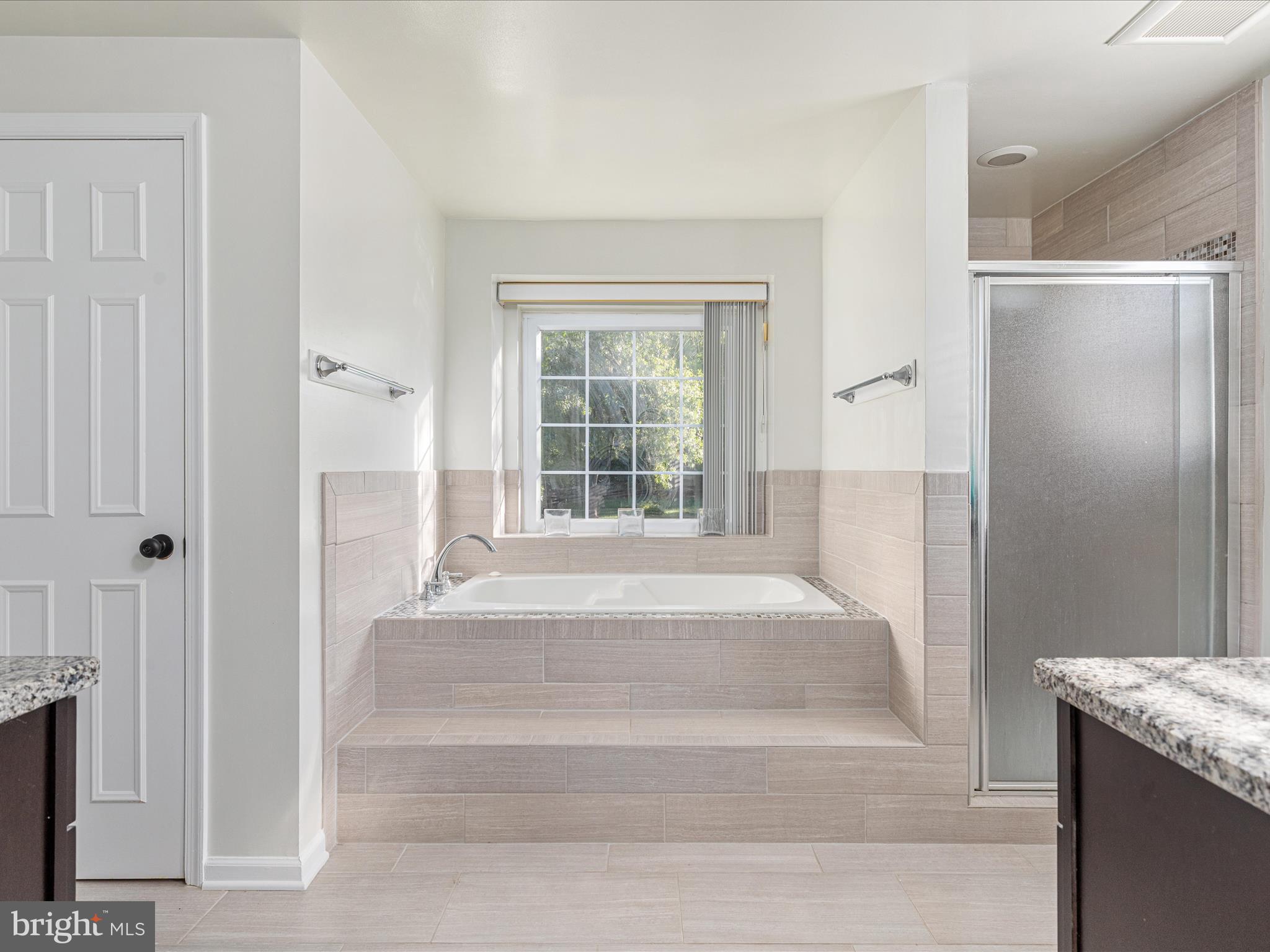 COUNTRYSIDE - Residential