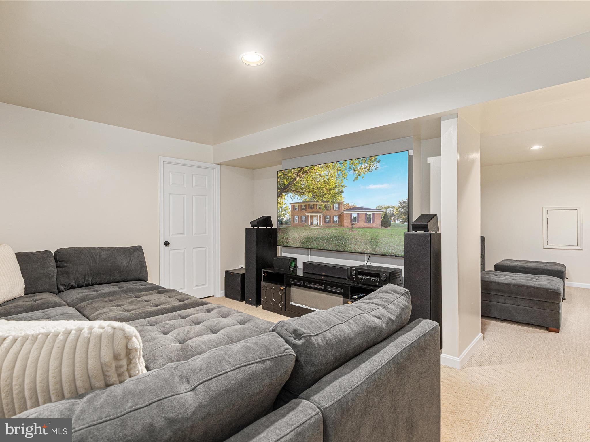 COUNTRYSIDE - Residential