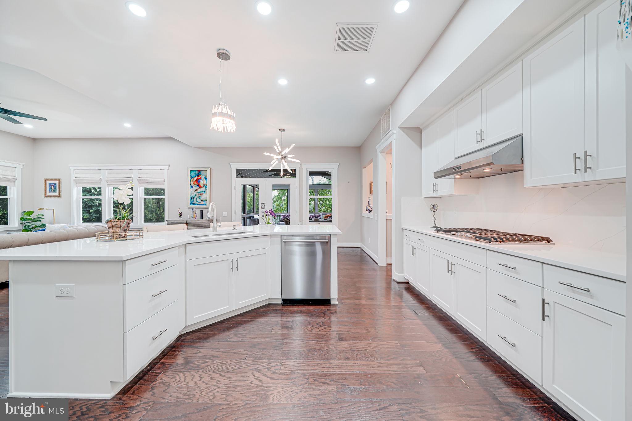 41151 WHITE CEDAR COURT