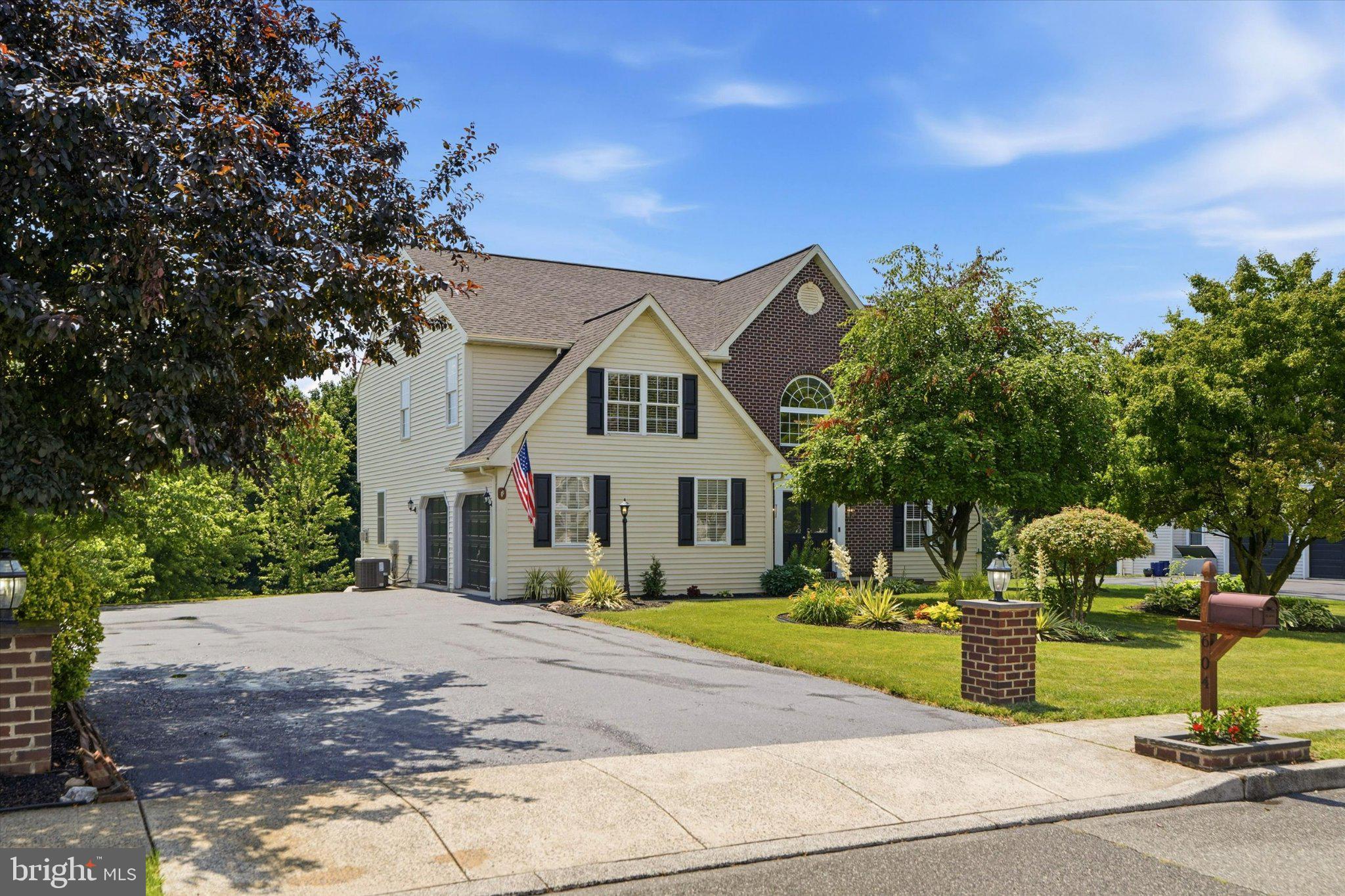 604 FARMINGDALE DRIVE