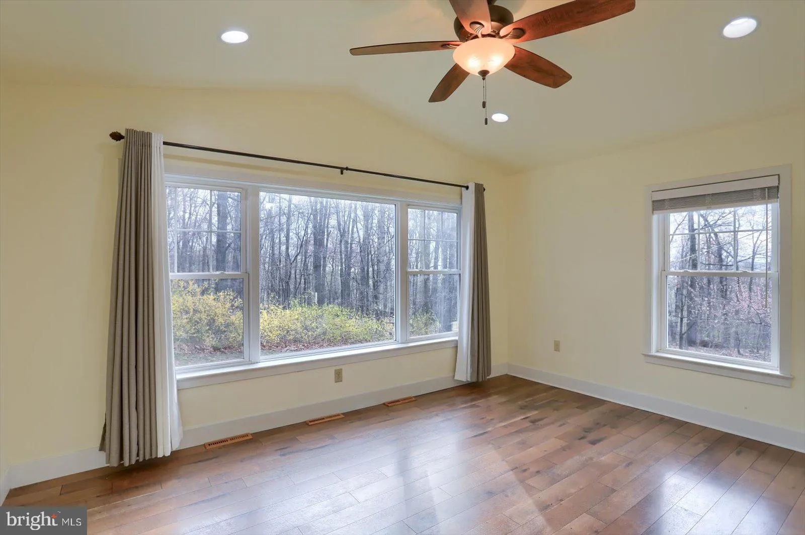 Hellam, Pennsylvania 17406, United States, 3 Bedrooms Bedrooms, ,2 BathroomsBathrooms,Residential,Pending,112274