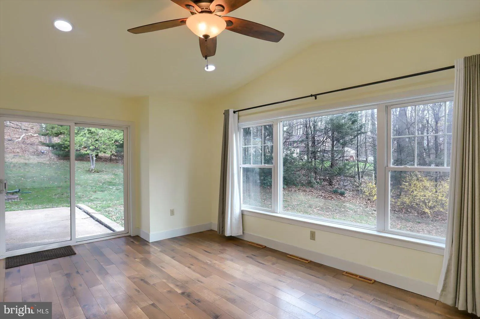 Hellam, Pennsylvania 17406, United States, 3 Bedrooms Bedrooms, ,2 BathroomsBathrooms,Residential,Pending,112274