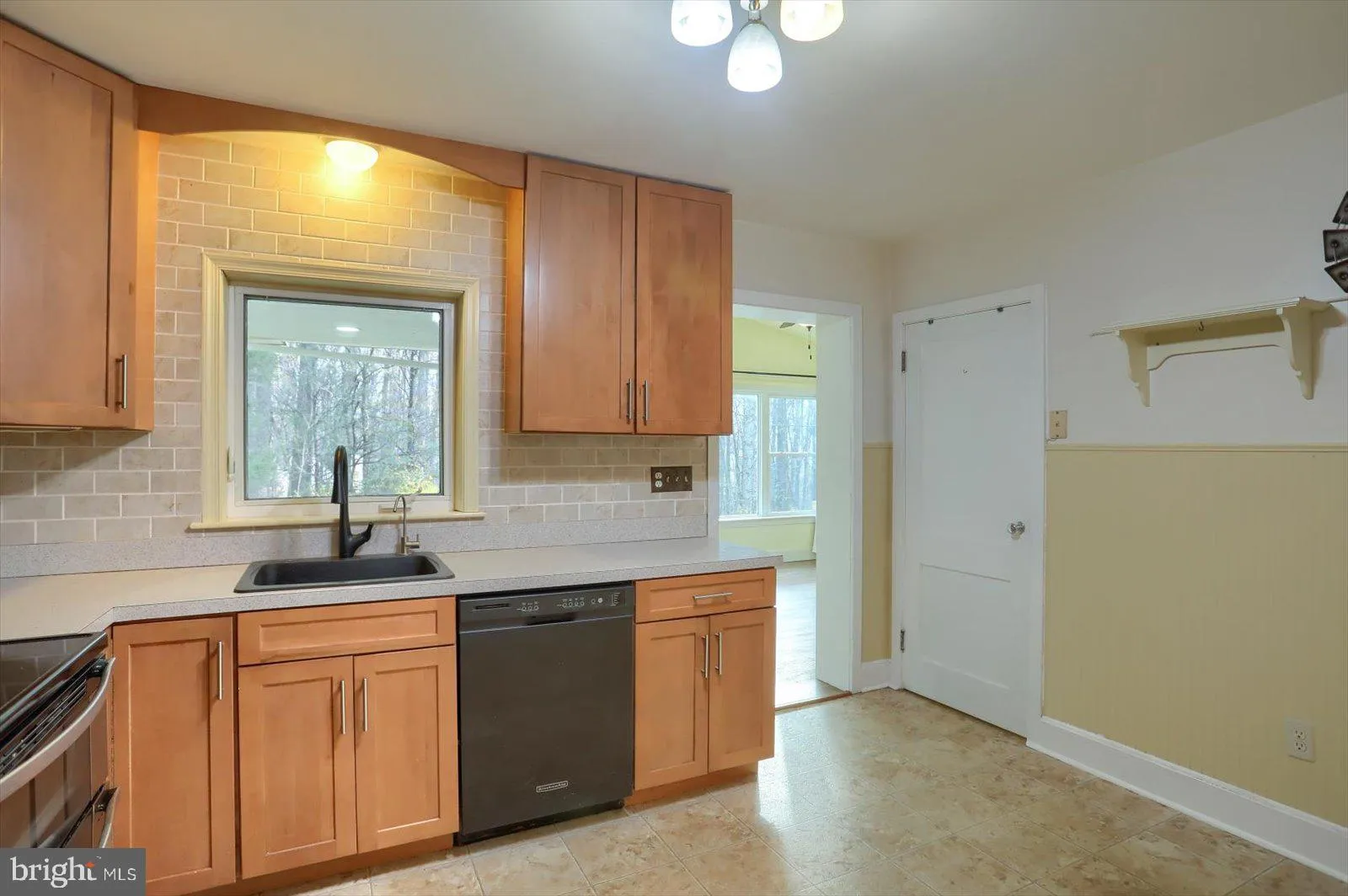 Hellam, Pennsylvania 17406, United States, 3 Bedrooms Bedrooms, ,2 BathroomsBathrooms,Residential,Pending,112274