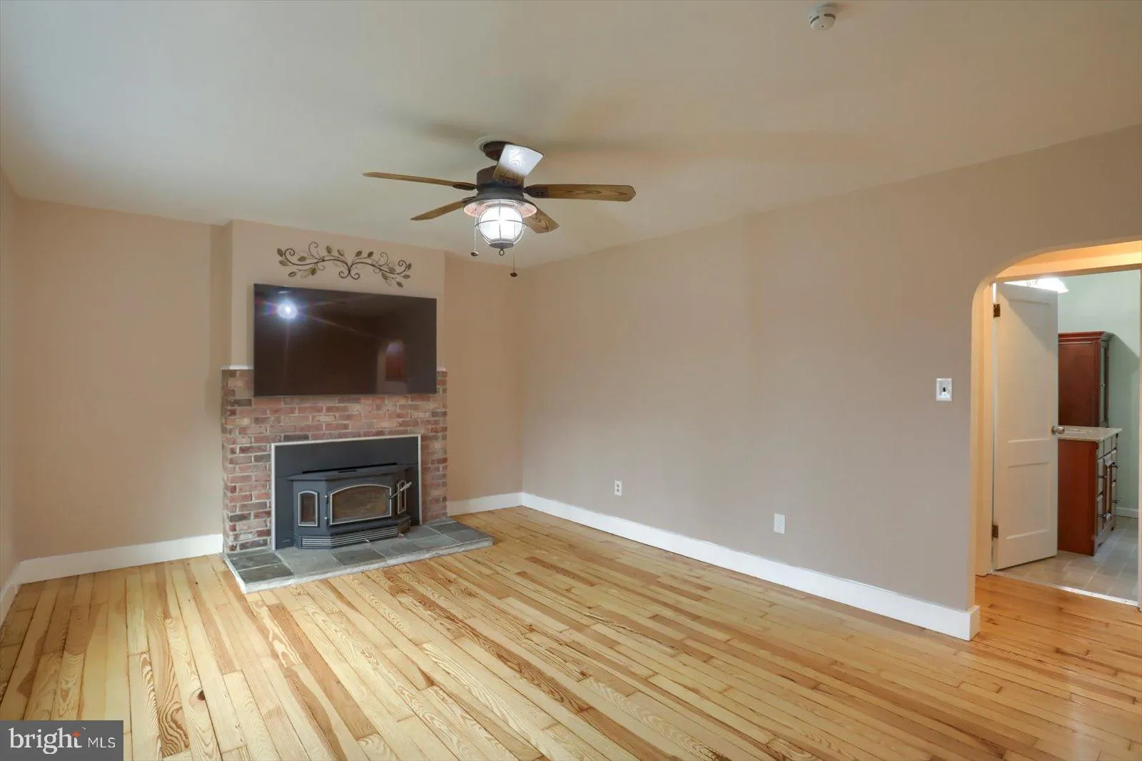 Hellam, Pennsylvania 17406, United States, 3 Bedrooms Bedrooms, ,2 BathroomsBathrooms,Residential,Pending,112274