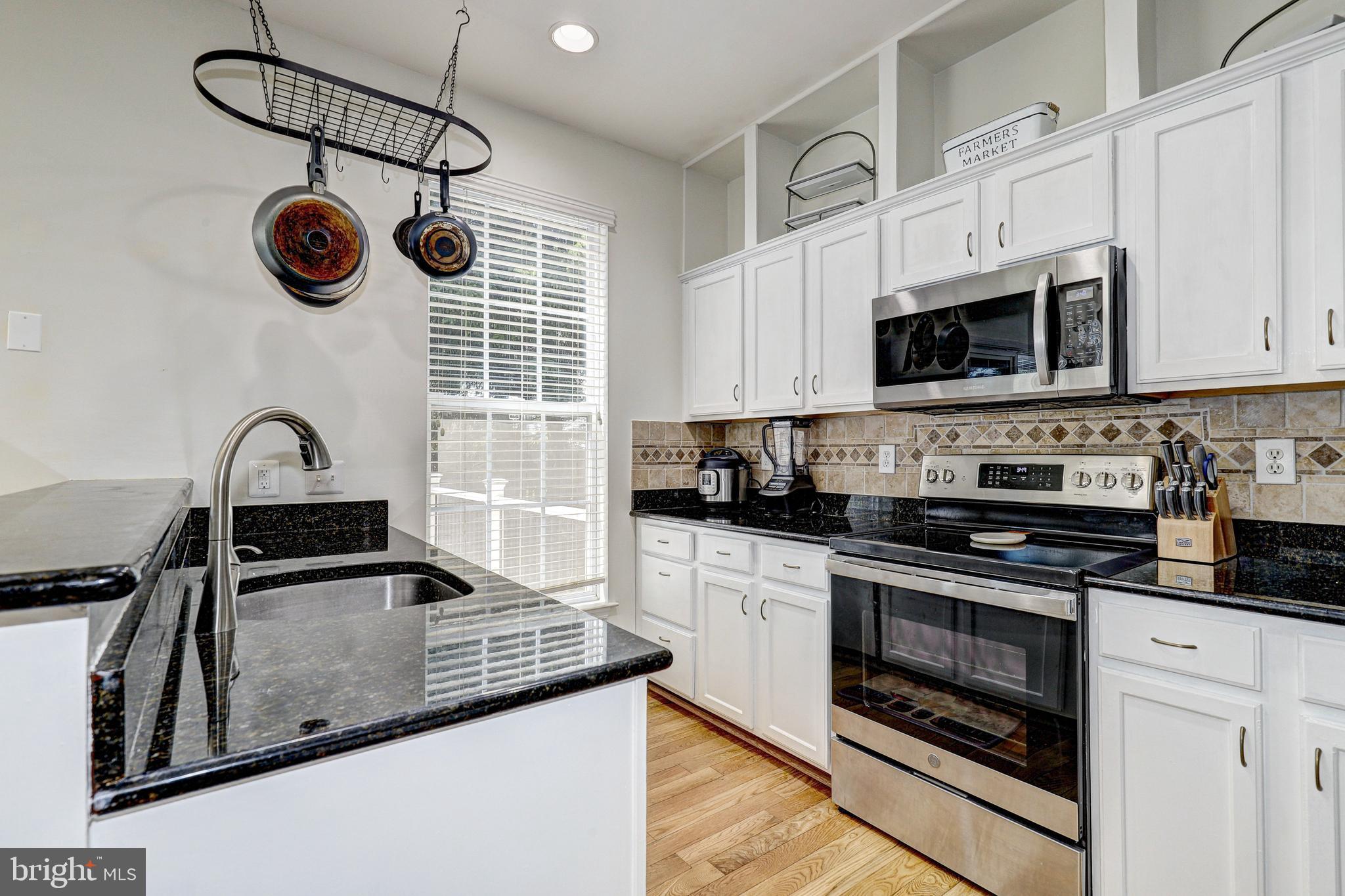 THE COOK - Residential