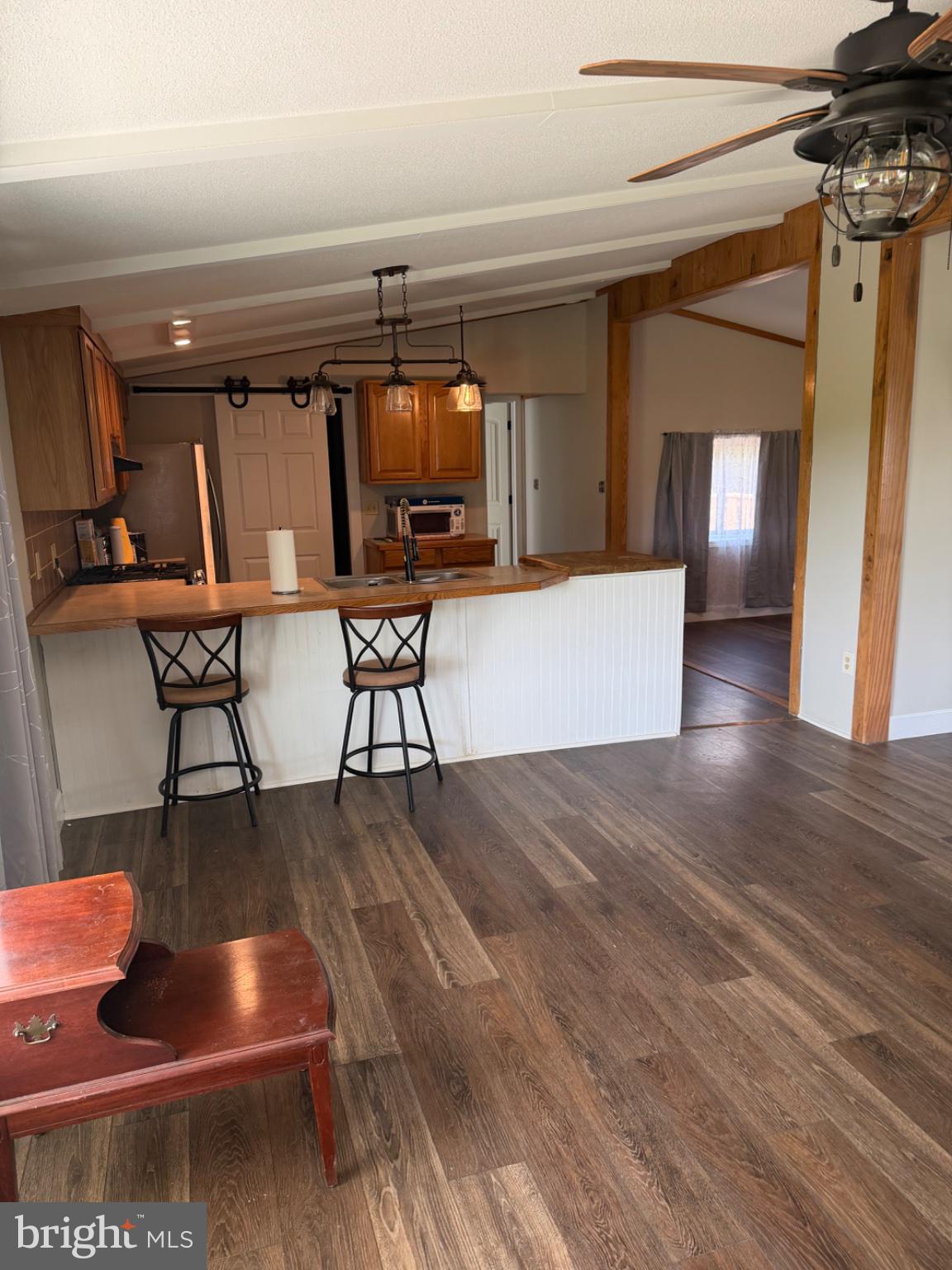 2 MIDDLE ACRES
