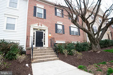 12009 Golf Ridge Court Unit 101, Fairfax, VA MLS: VAFX2218436