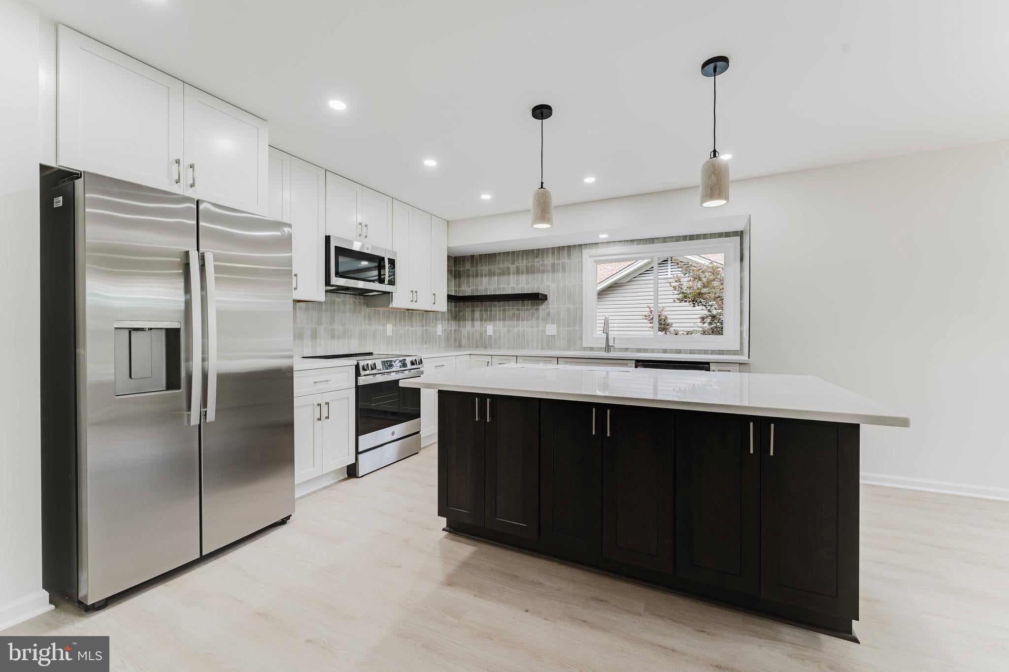 7107 SONTAG WAY