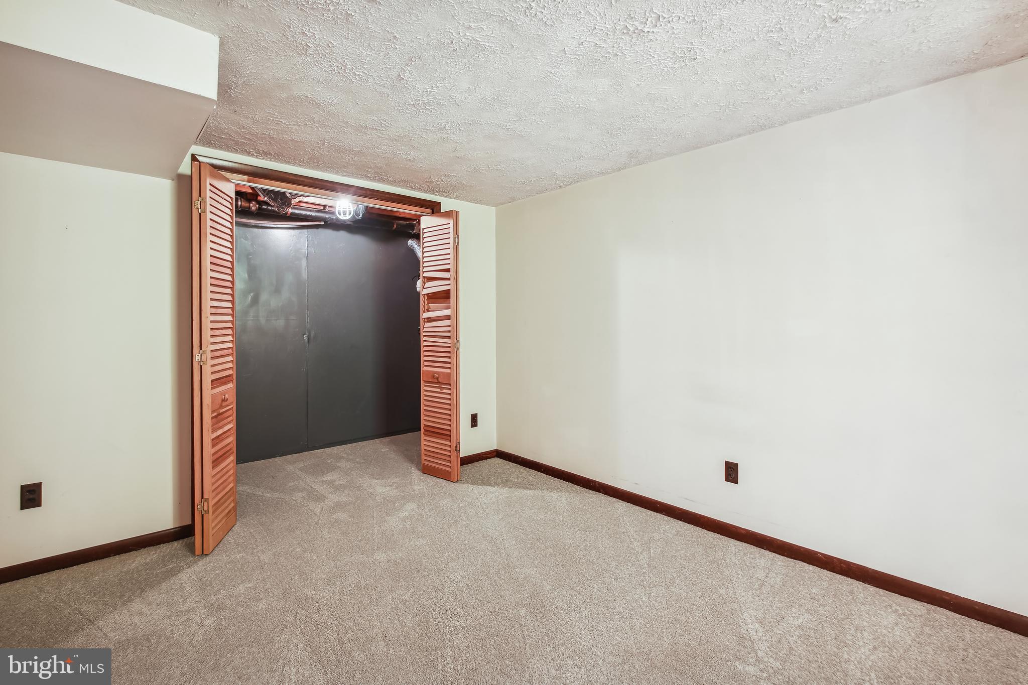 HILLSMERE ESTATES - Residential