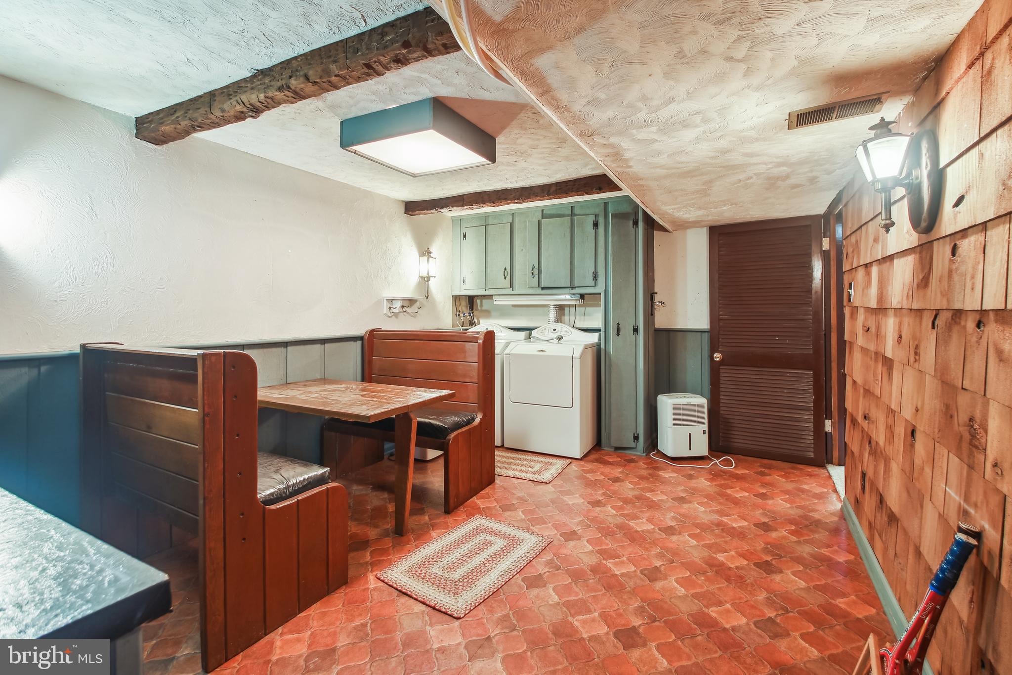 HILLSMERE ESTATES - Residential