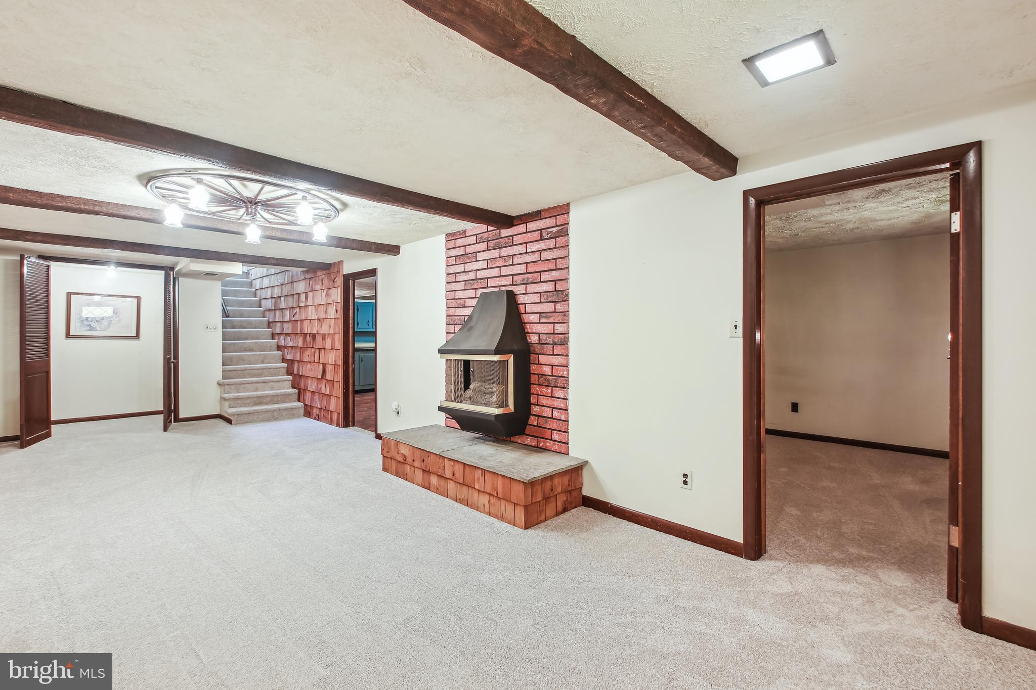 HILLSMERE ESTATES - Residential