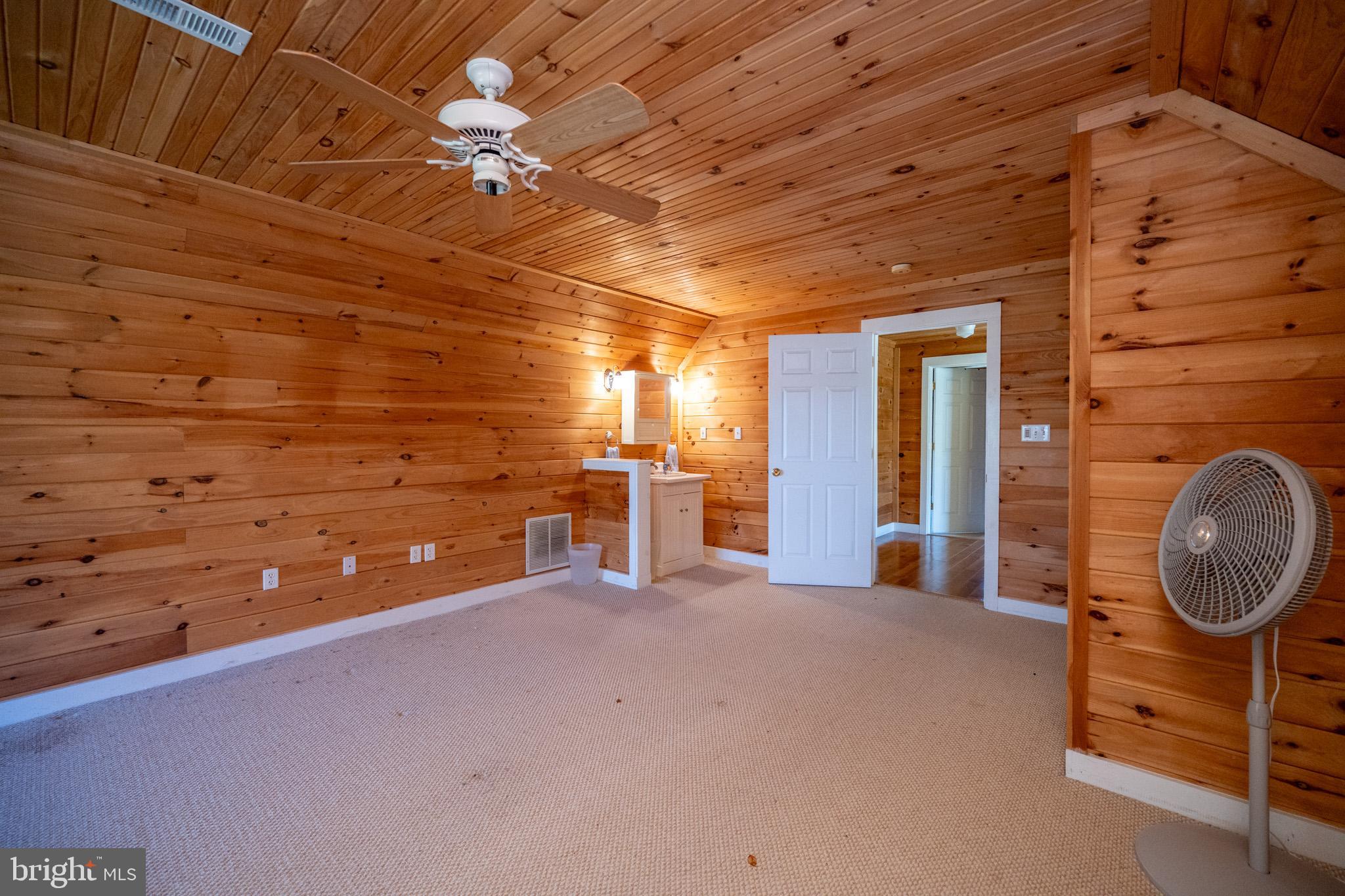 HAZELHURST - Residential