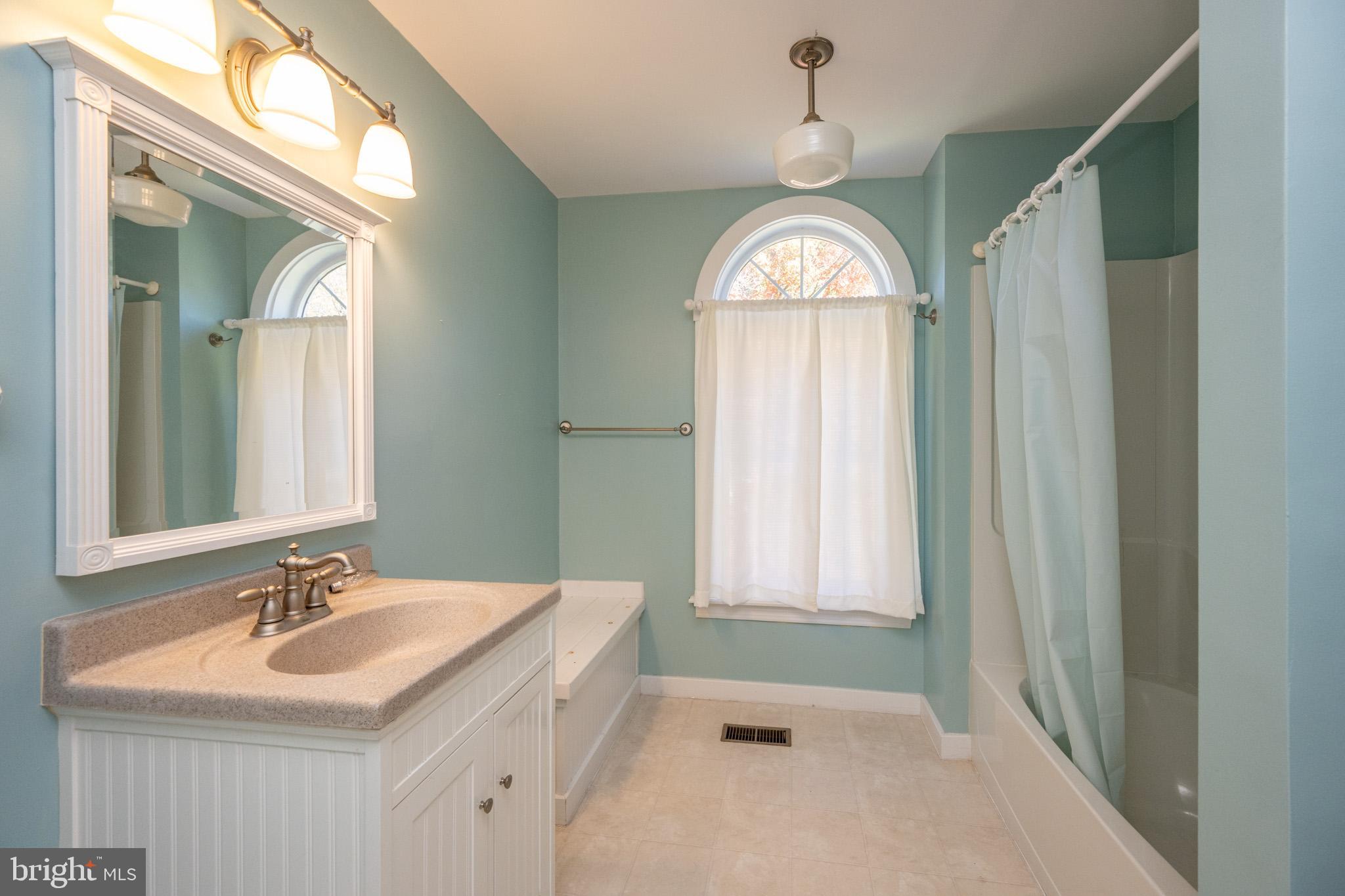 HAZELHURST - Residential