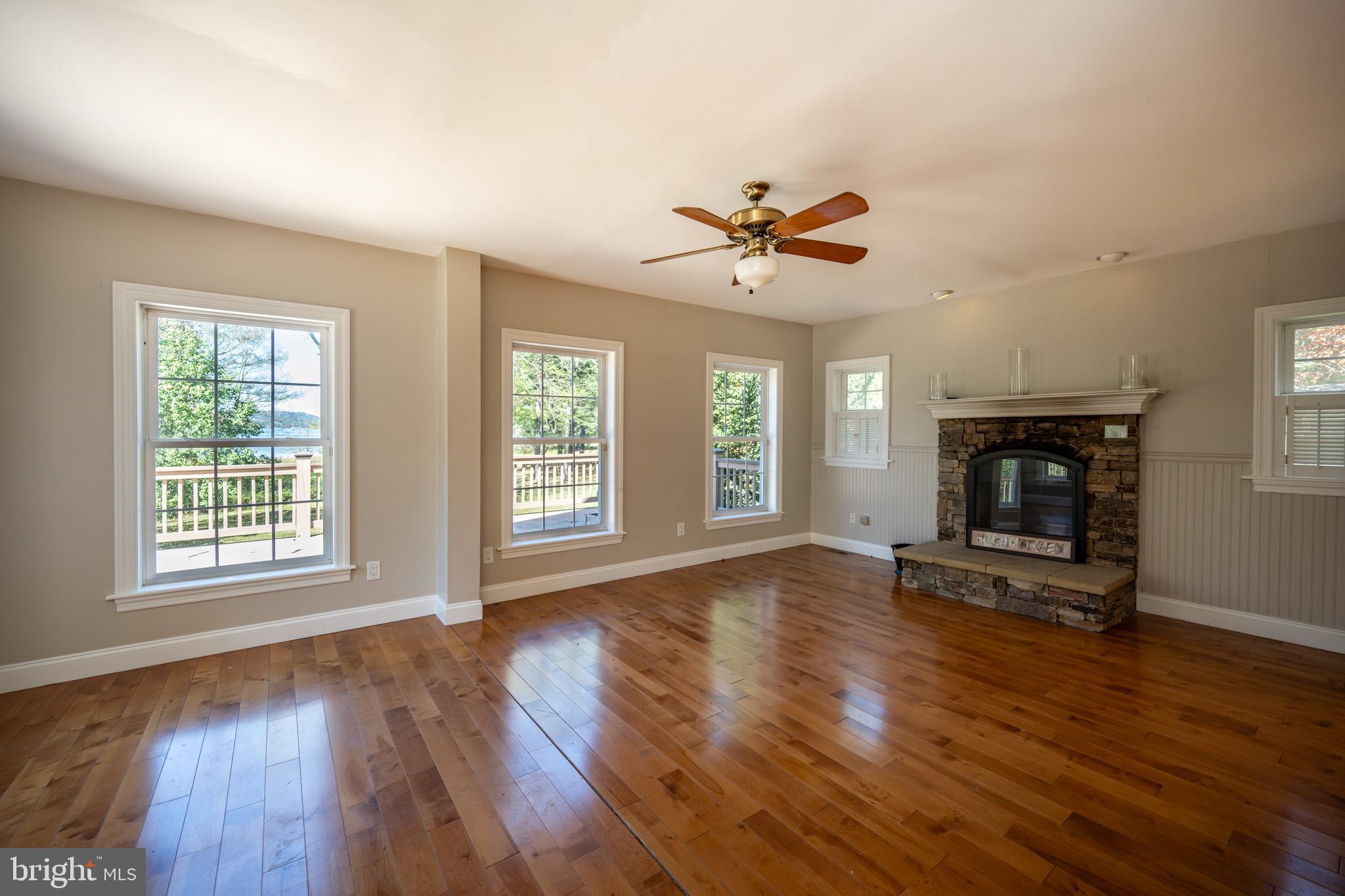 HAZELHURST - Residential