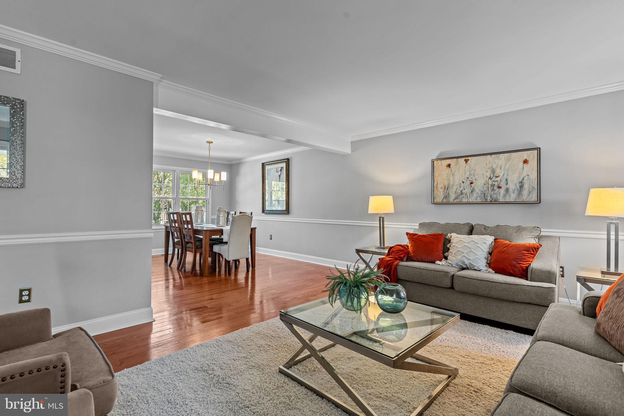 536 HERITAGE OAK DRIVE