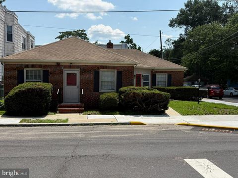 Photo of 600 S Atlantic Avenue, COLLINGSWOOD, NJ 08108 (MLS # NJCD2122206)