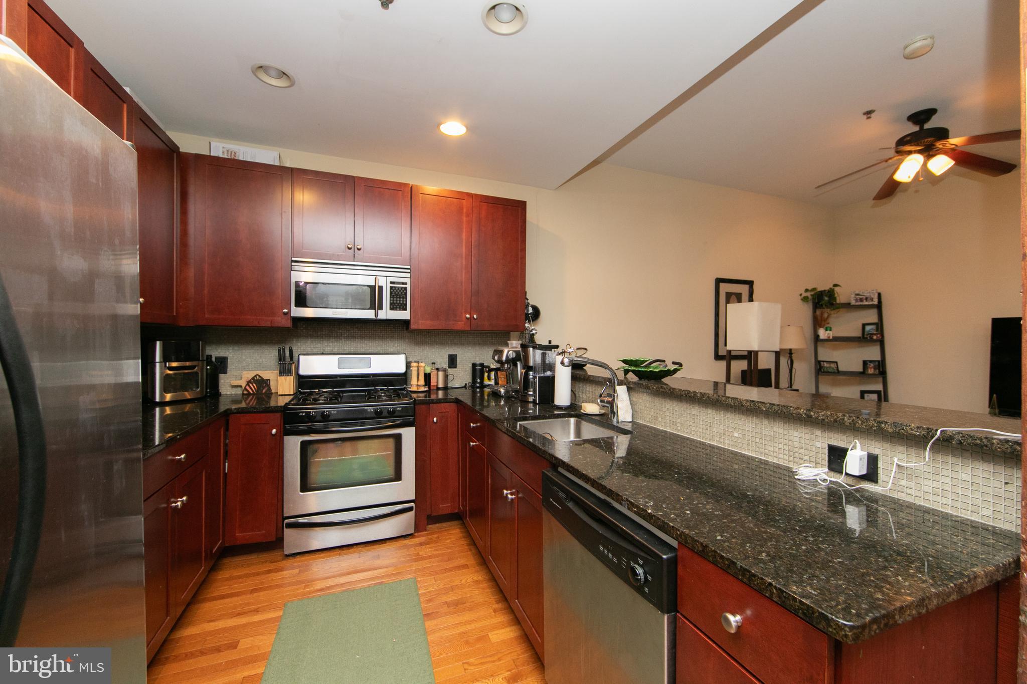 ROXBOROUGH - Residential