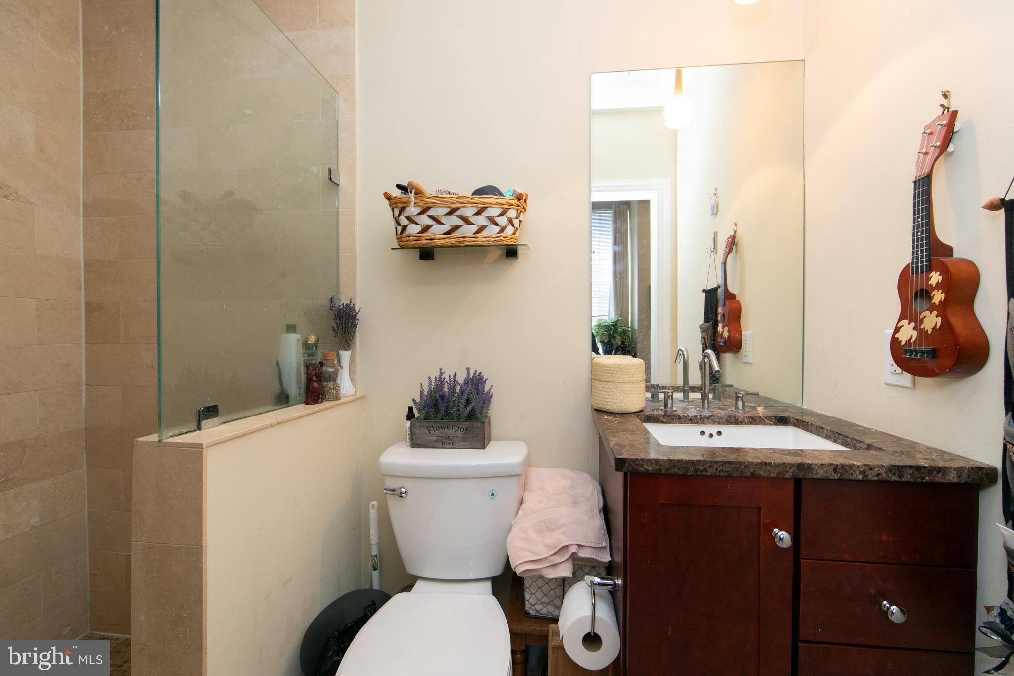 ROXBOROUGH - Residential