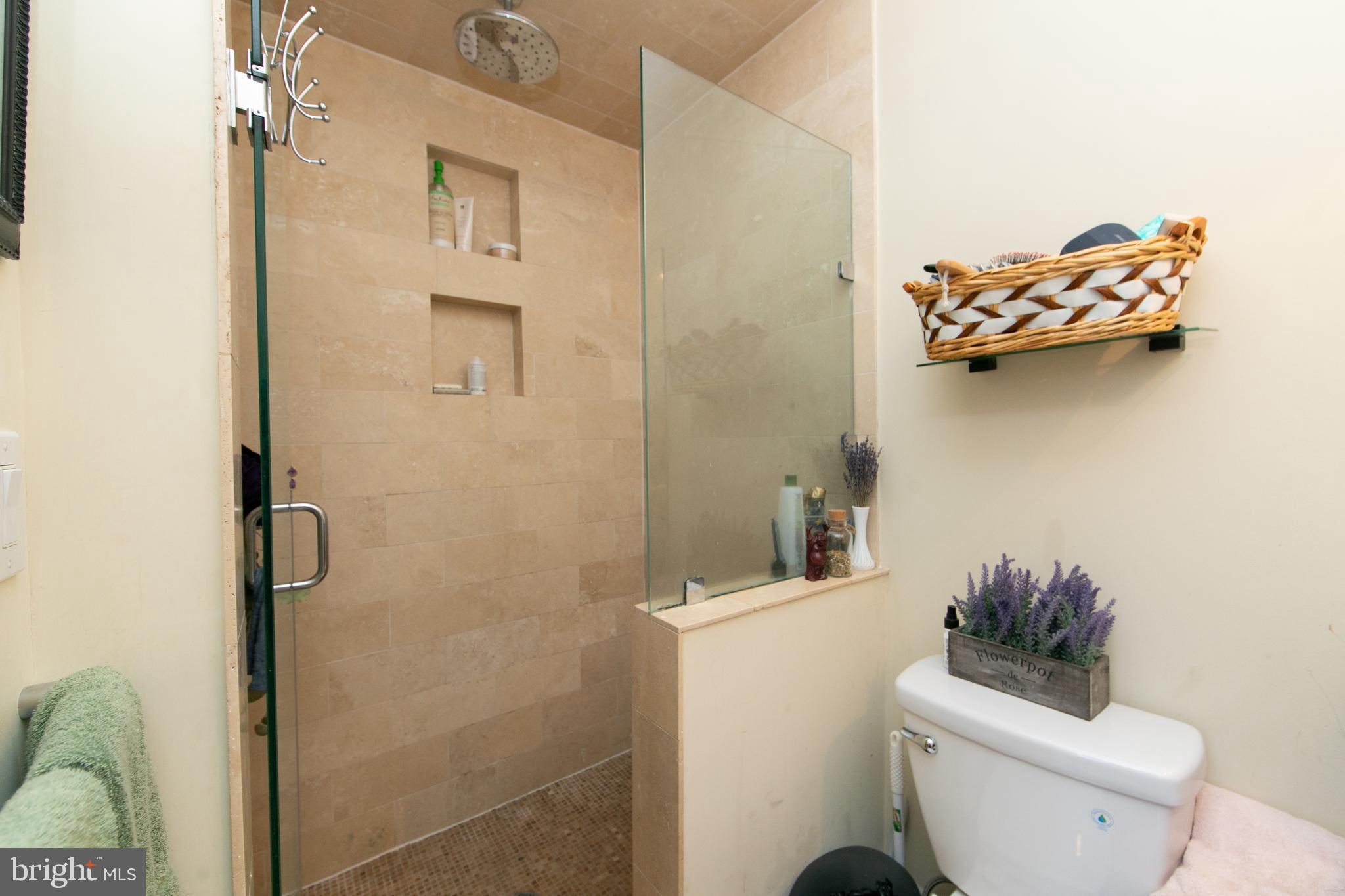 ROXBOROUGH - Residential