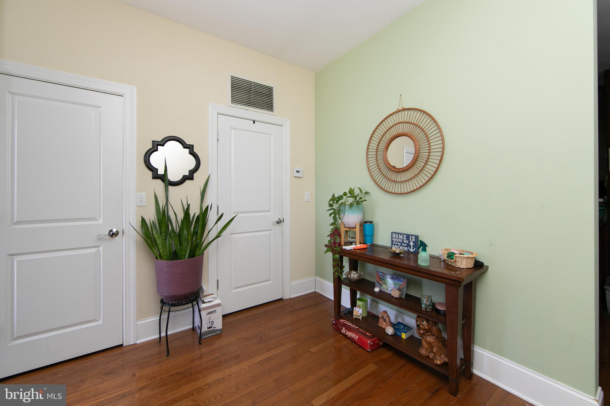 ROXBOROUGH - Residential