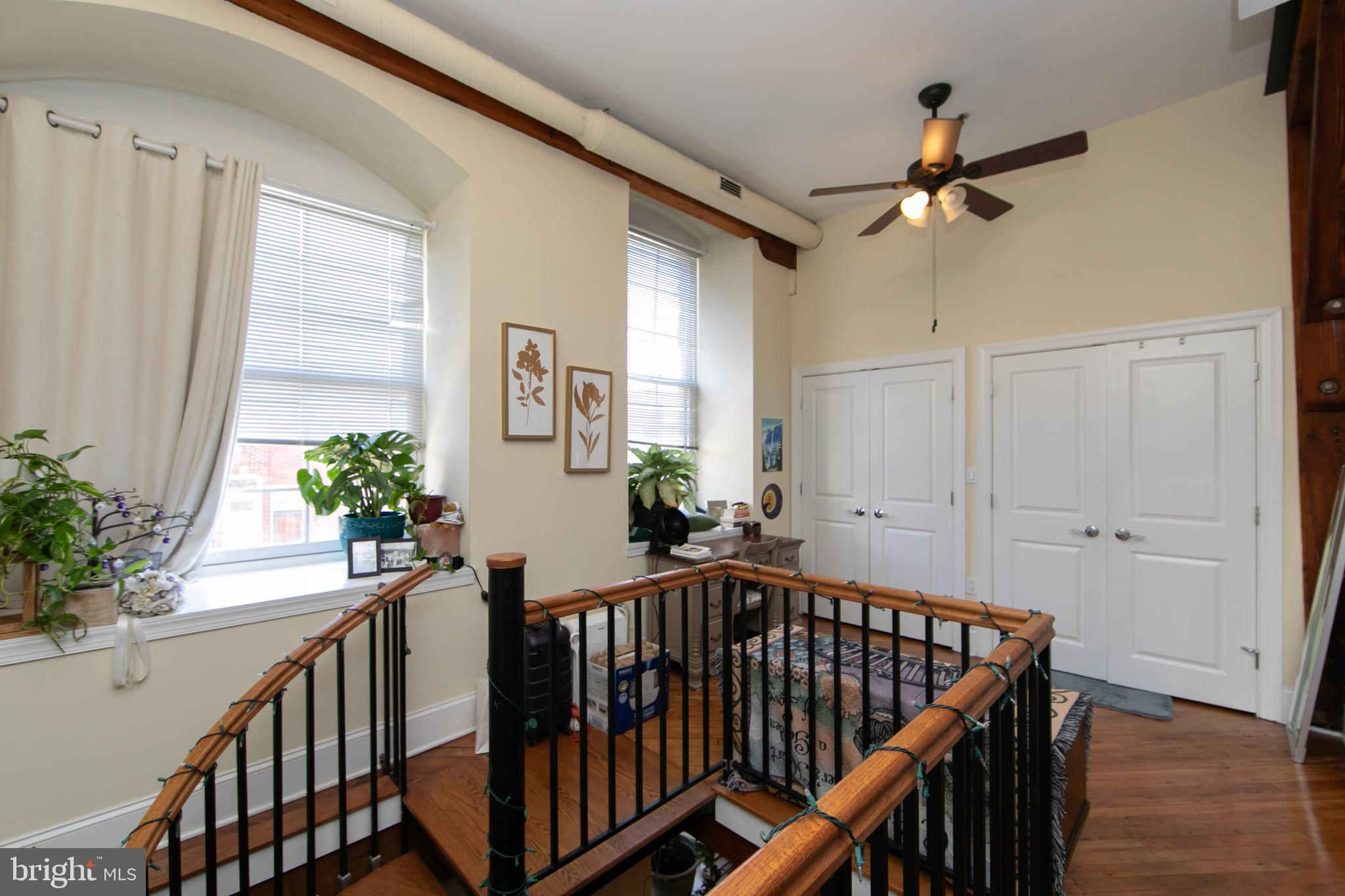 ROXBOROUGH - Residential