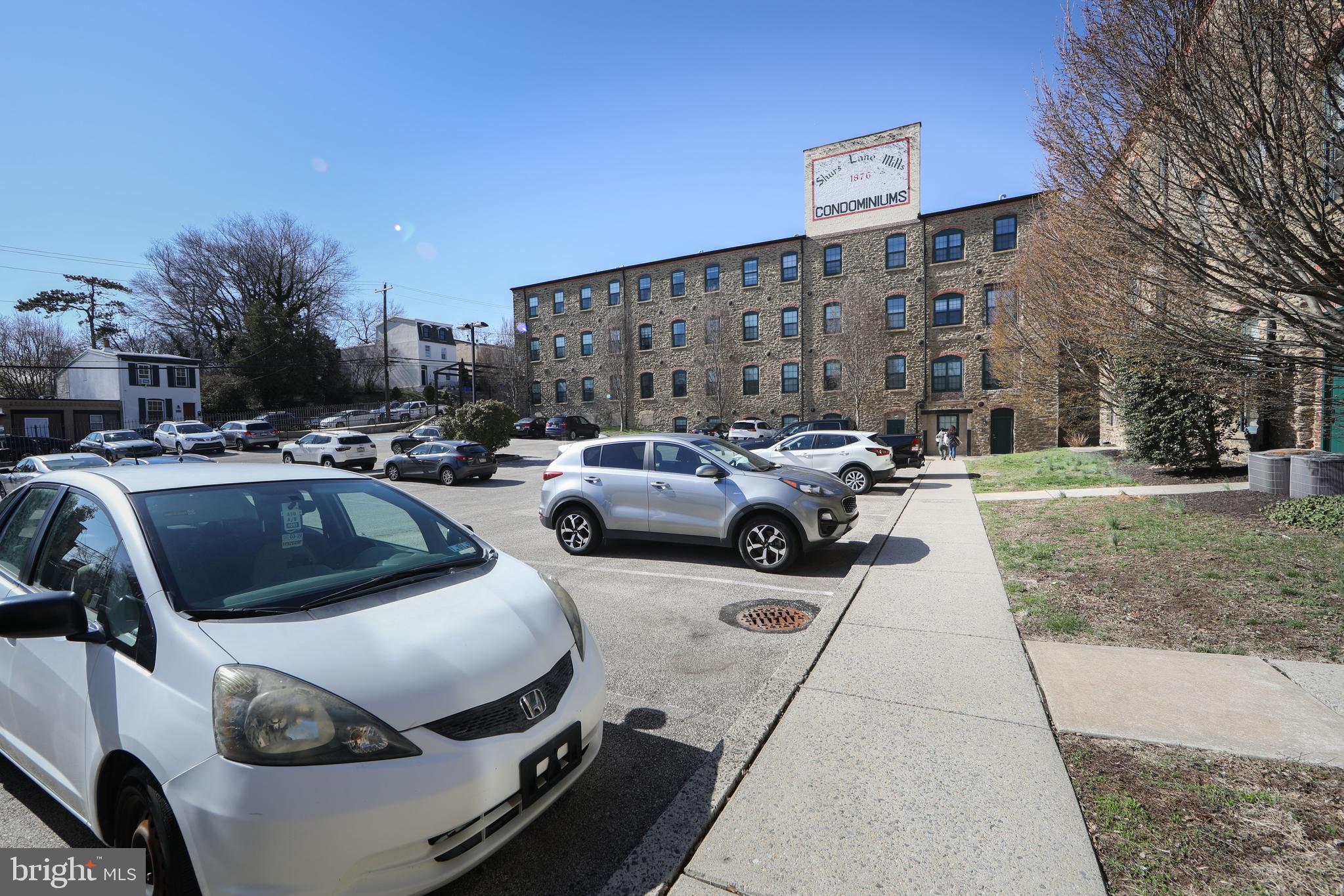 ROXBOROUGH - Residential