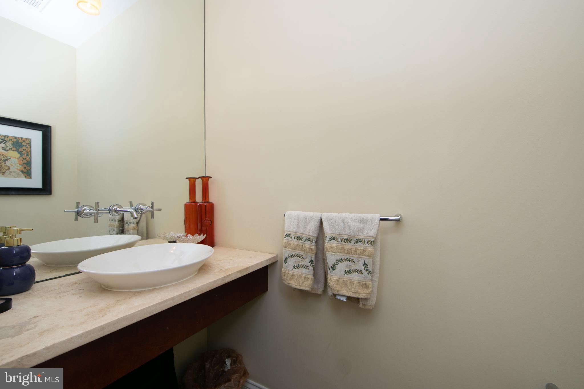 ROXBOROUGH - Residential