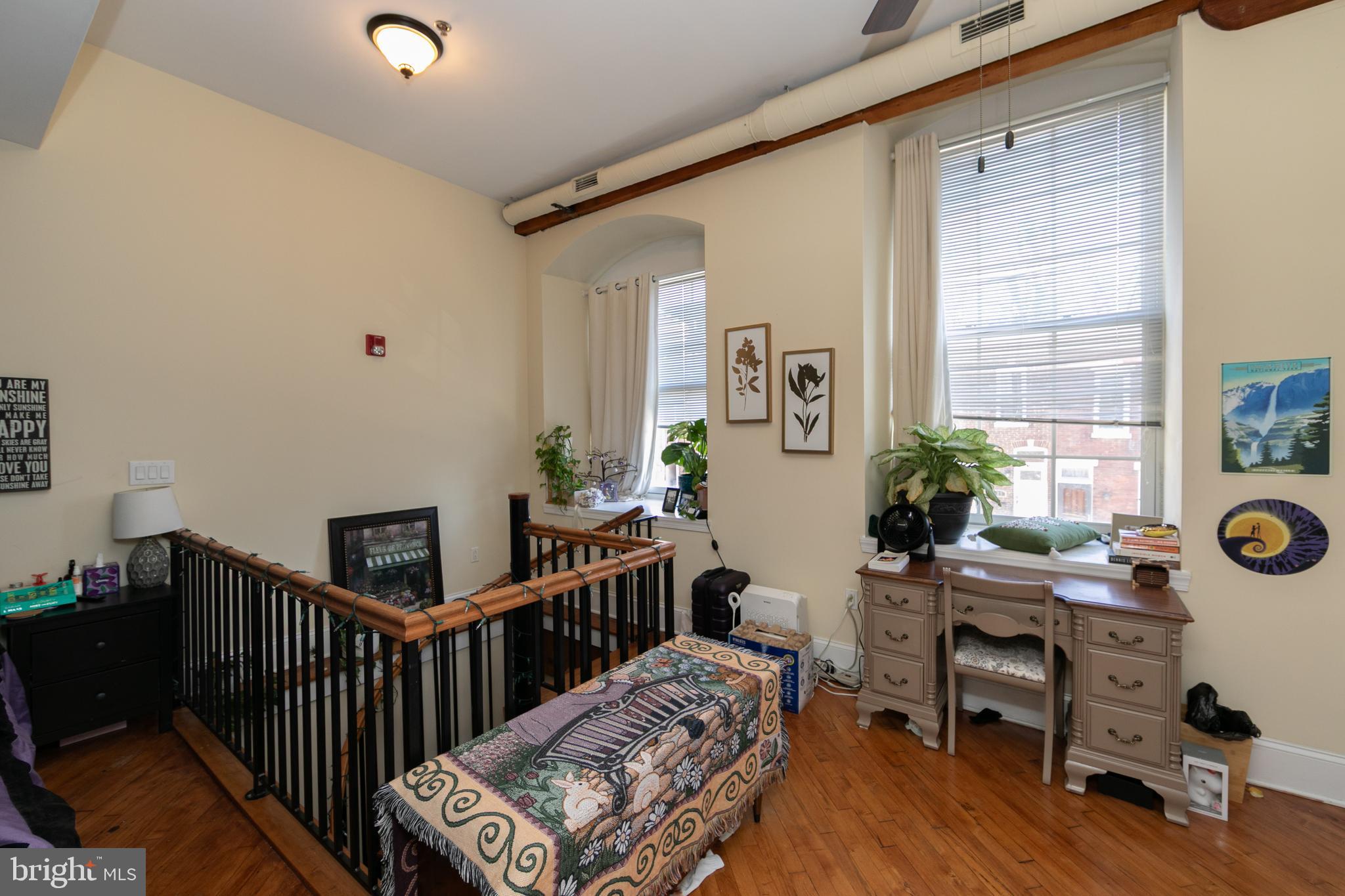 ROXBOROUGH - Residential