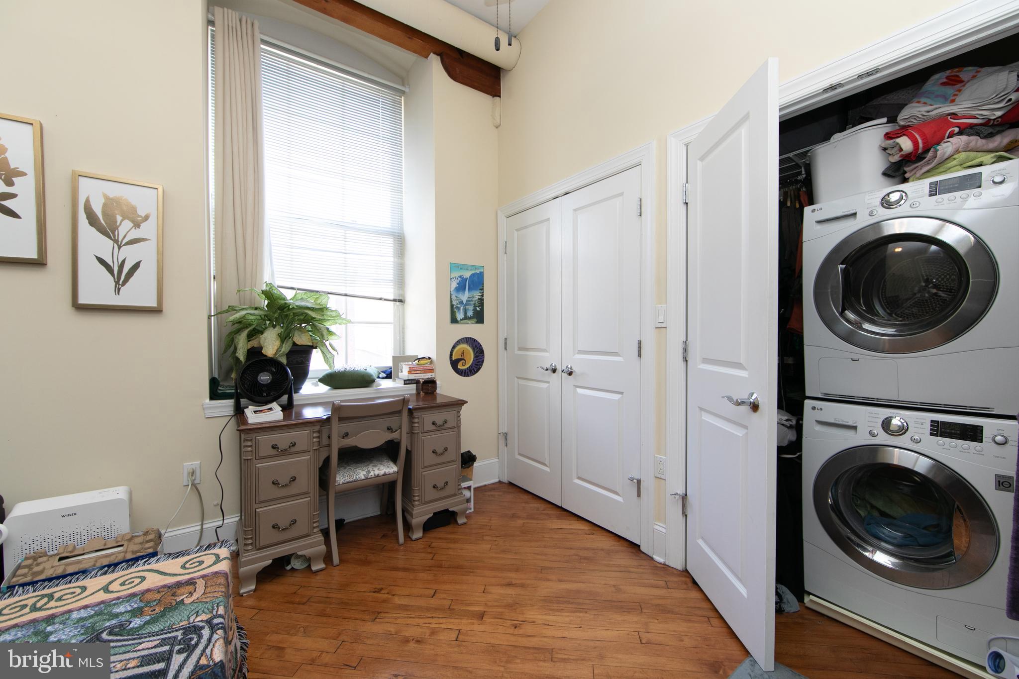 ROXBOROUGH - Residential