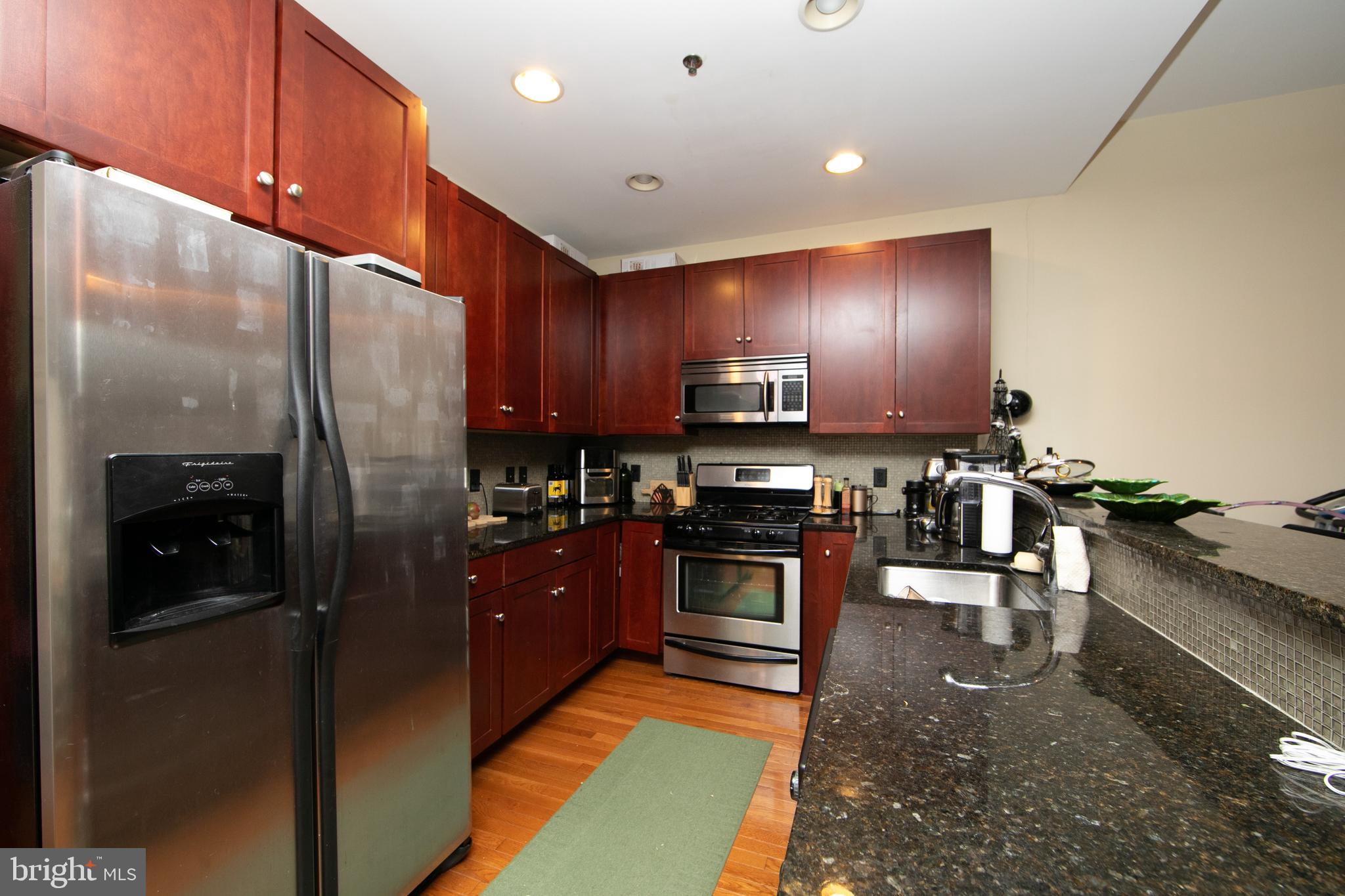 ROXBOROUGH - Residential