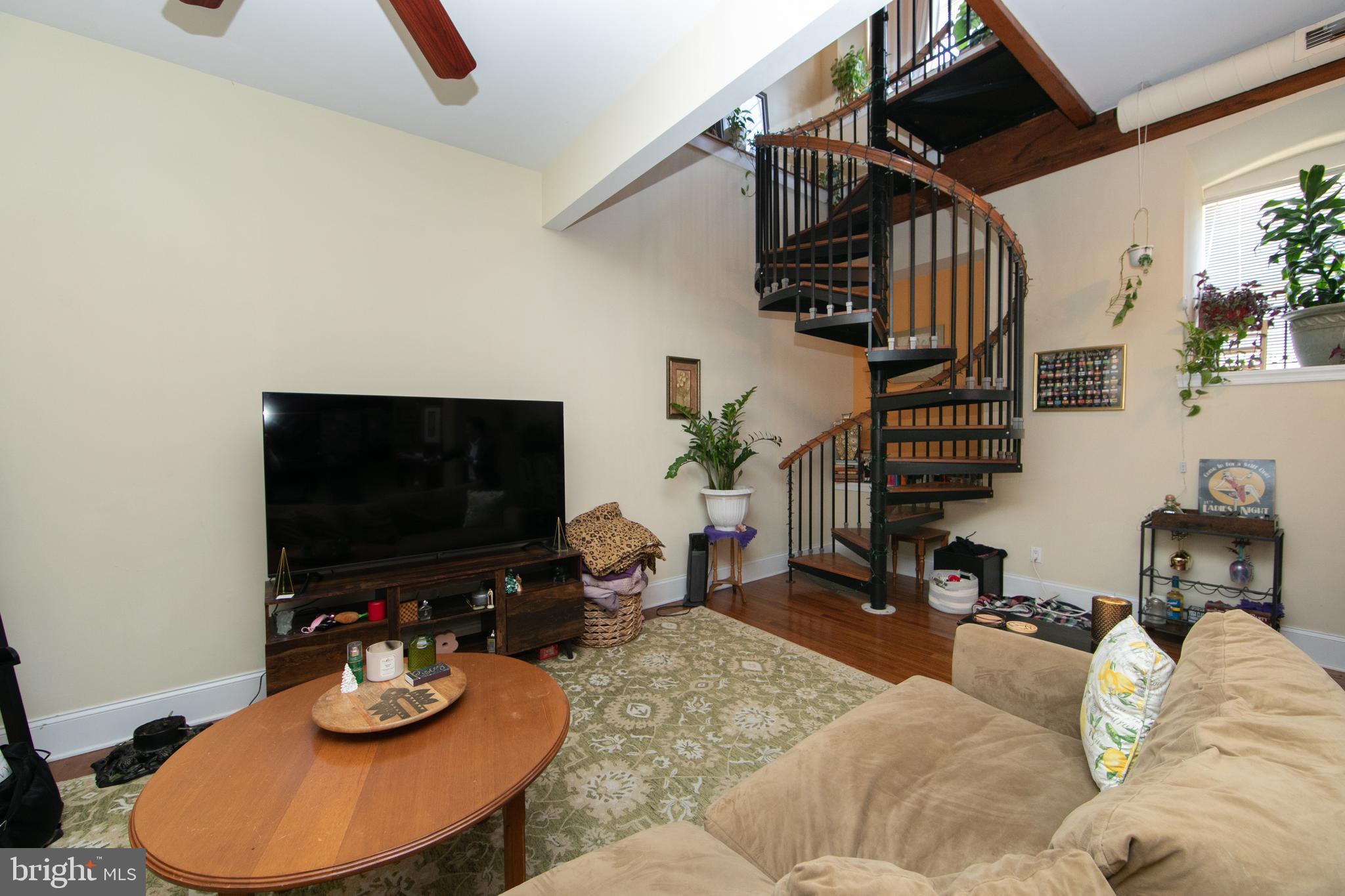 ROXBOROUGH - Residential