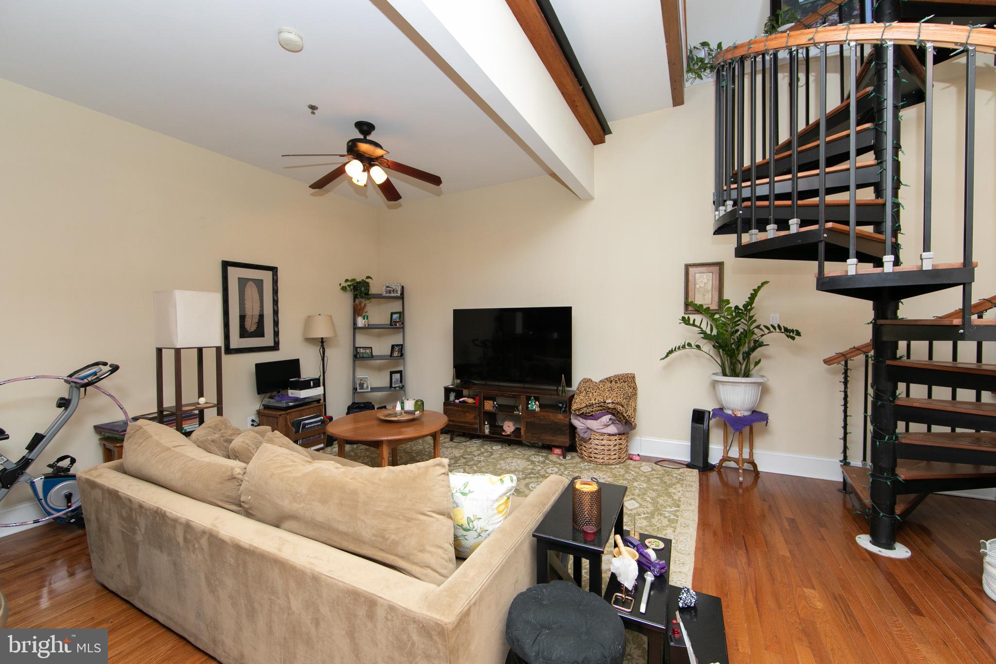 ROXBOROUGH - Residential