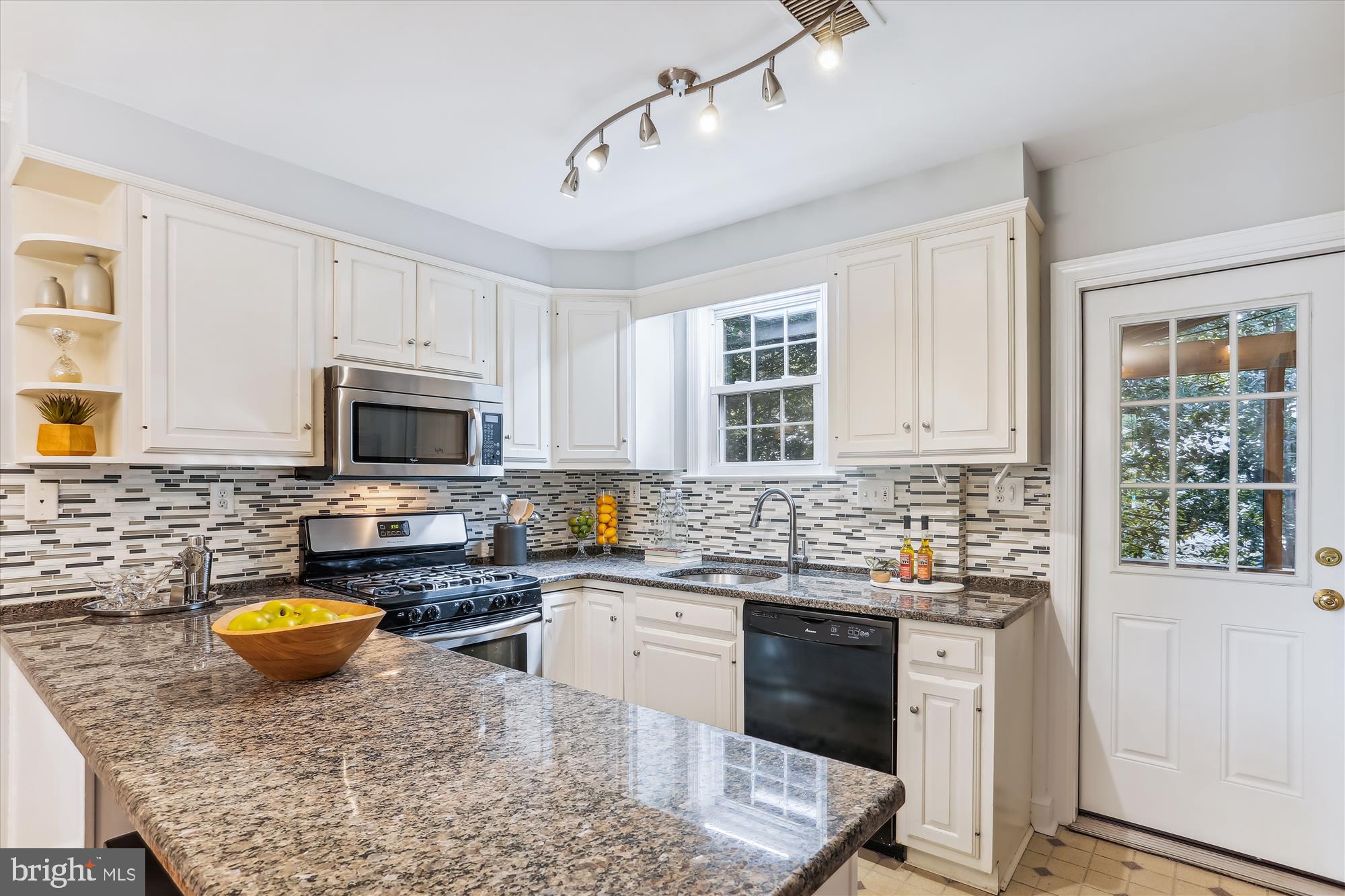 WOODSIDE FOREST - Residential