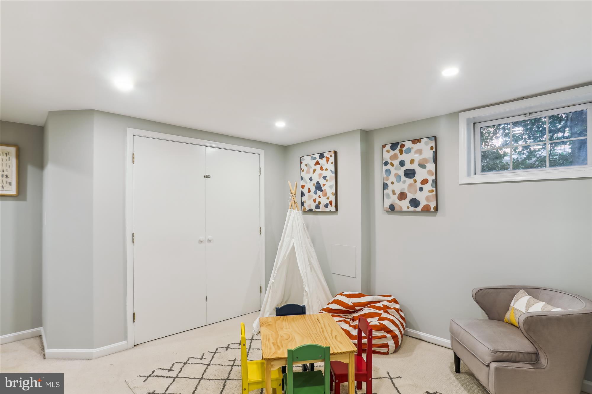 WOODSIDE FOREST - Residential