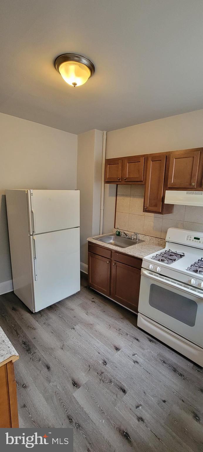 MILL HILL - Residential