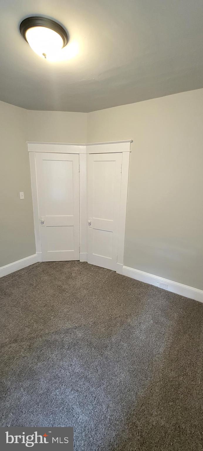 MILL HILL - Residential