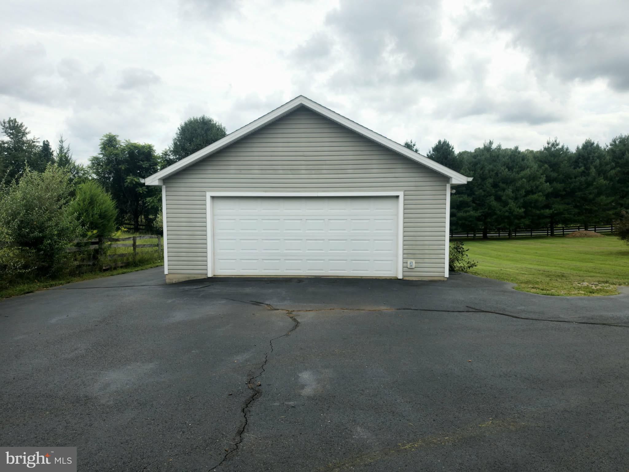 7481 TERRI LANE