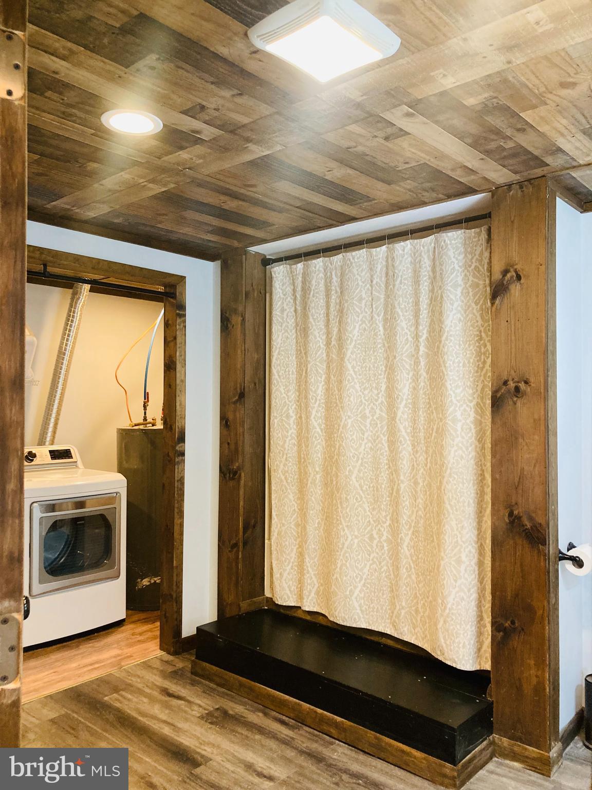 FAIRBROOK - Residential