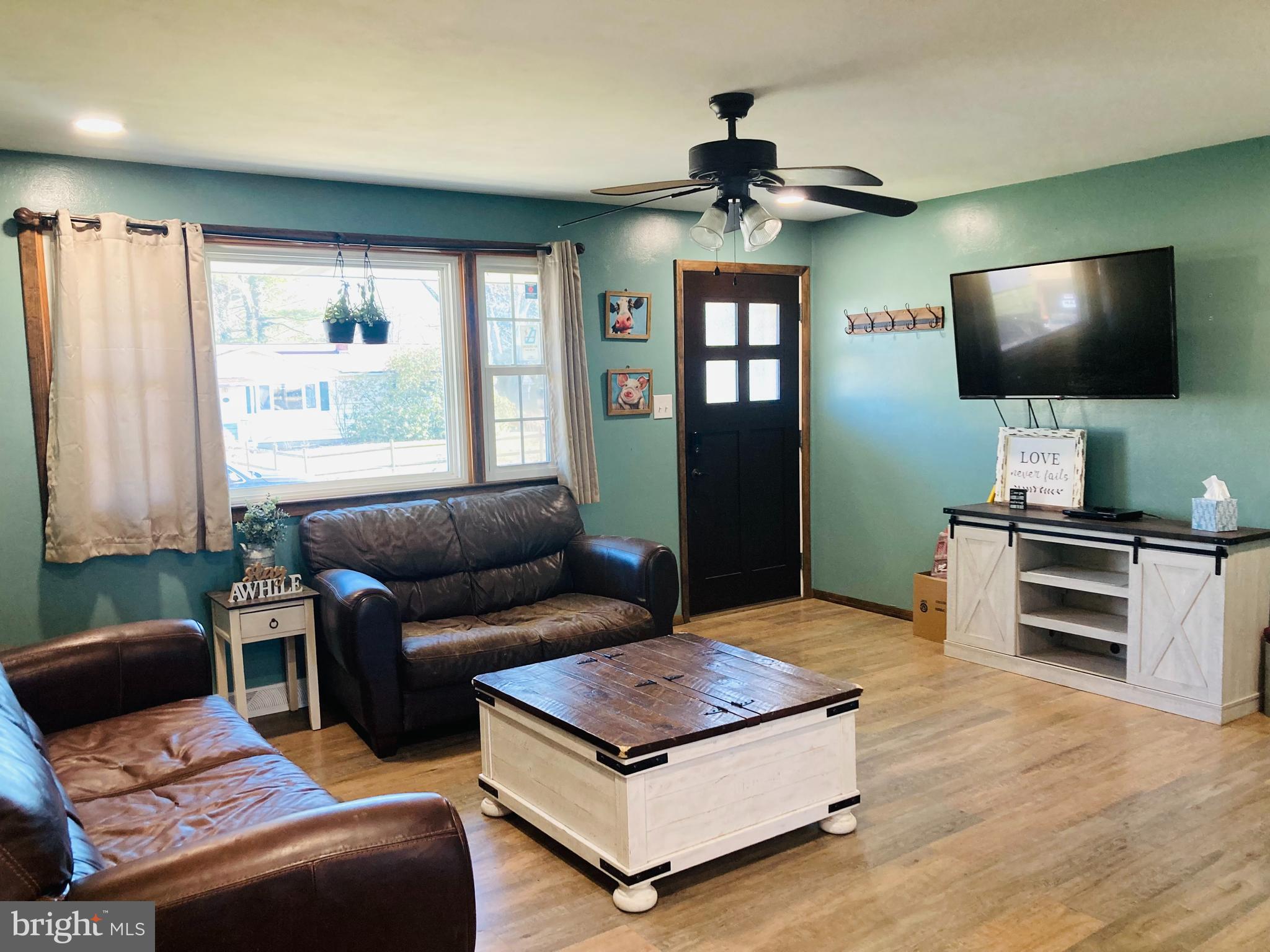 FAIRBROOK - Residential