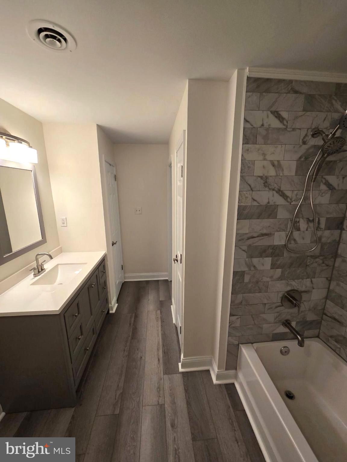YARDLEY COMMONS - Residential Lease