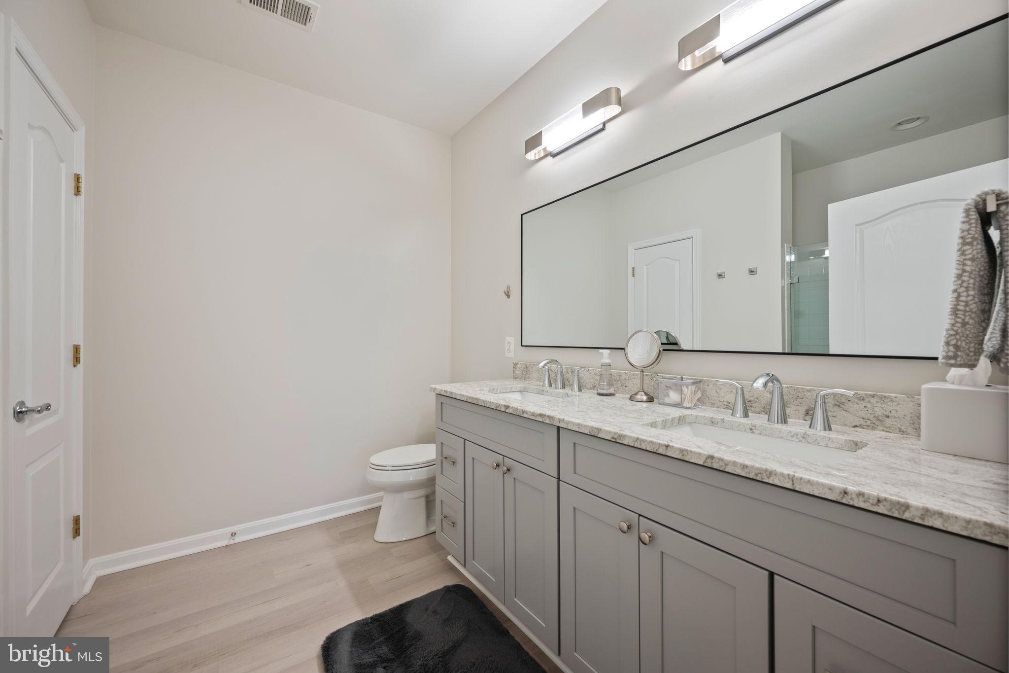 GATHERINGS AT LYNDWOOD - Residential