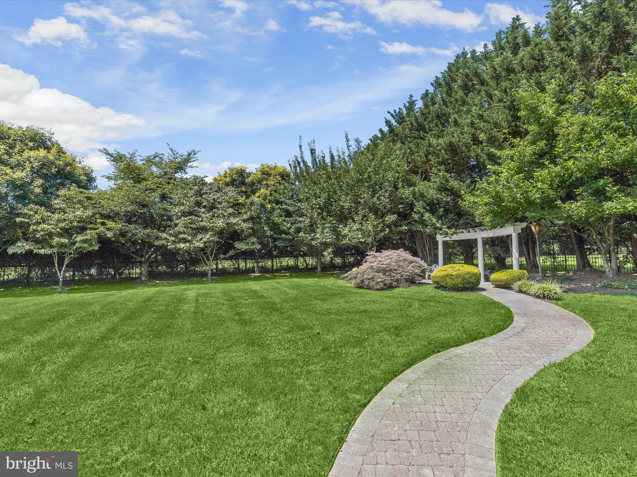 PADDOCKS EAST - Residential