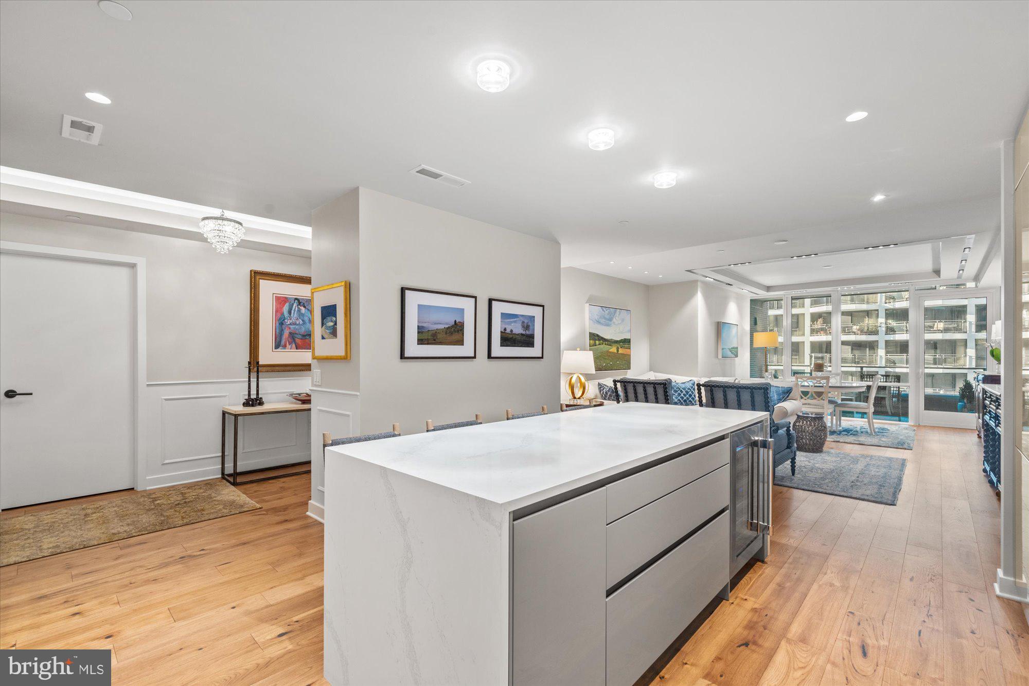 ROSSLYN - Residential