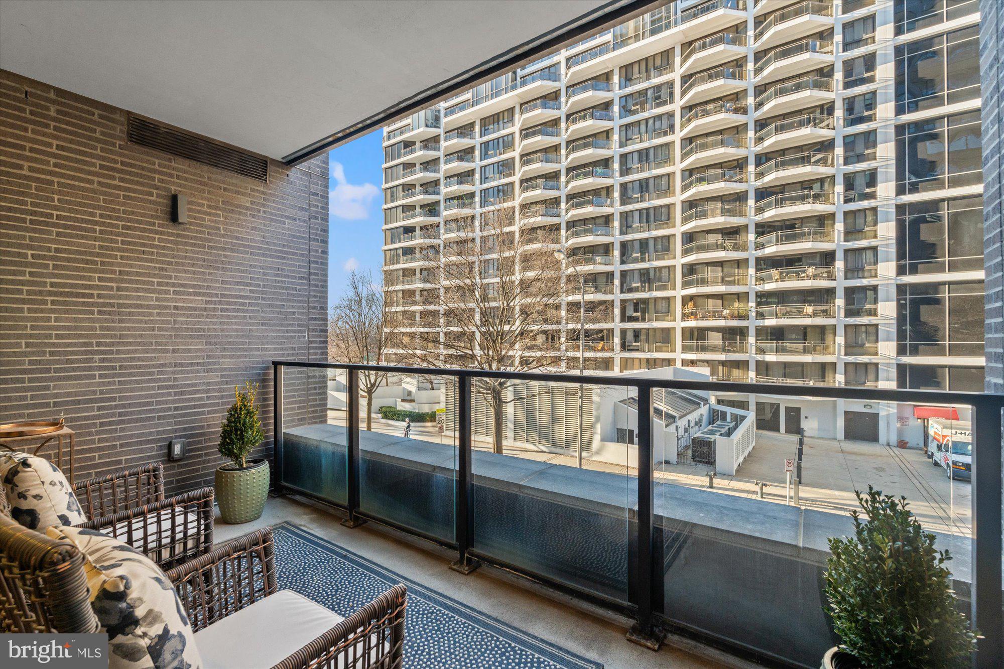 ROSSLYN - Residential