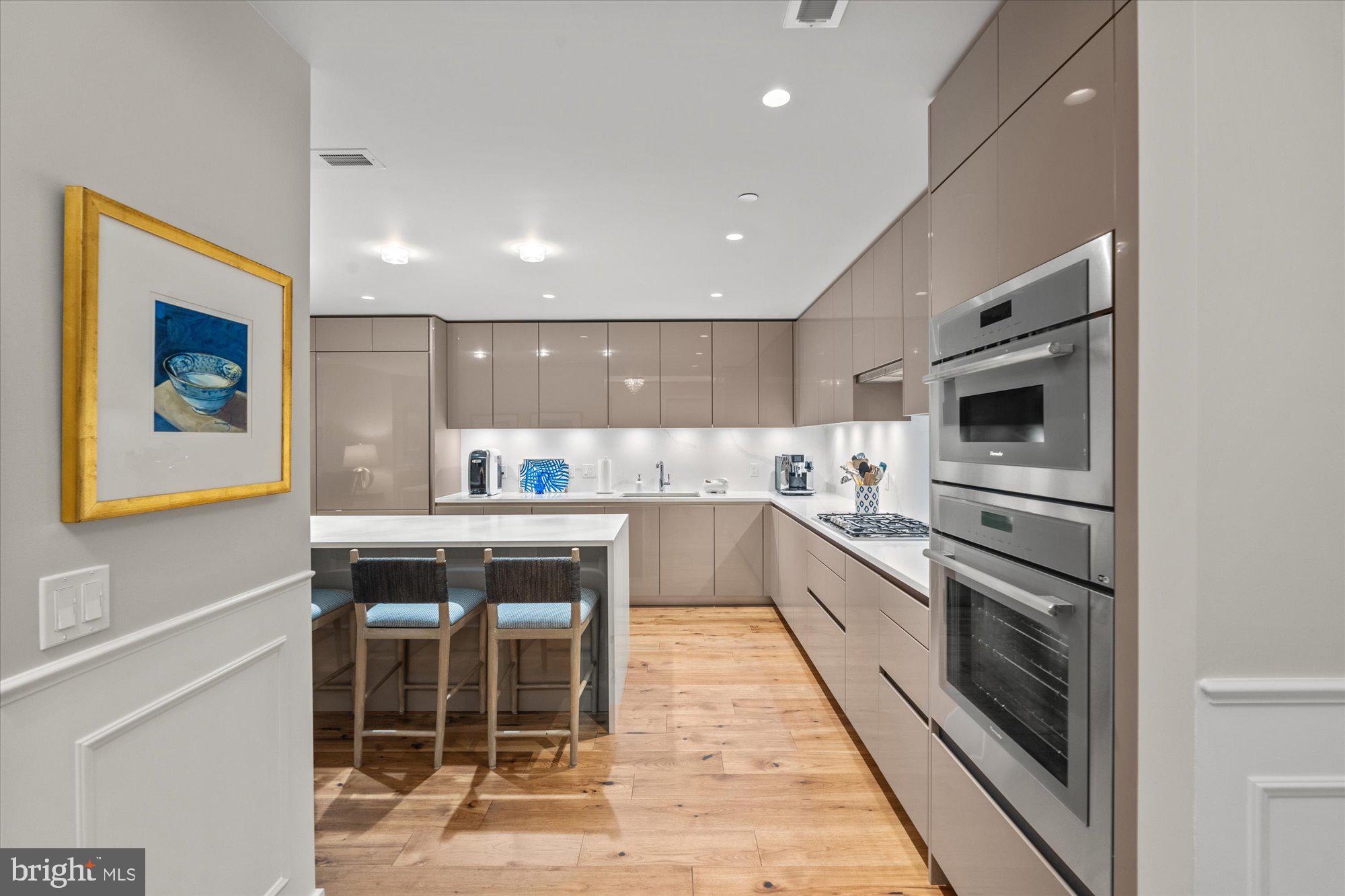 ROSSLYN - Residential