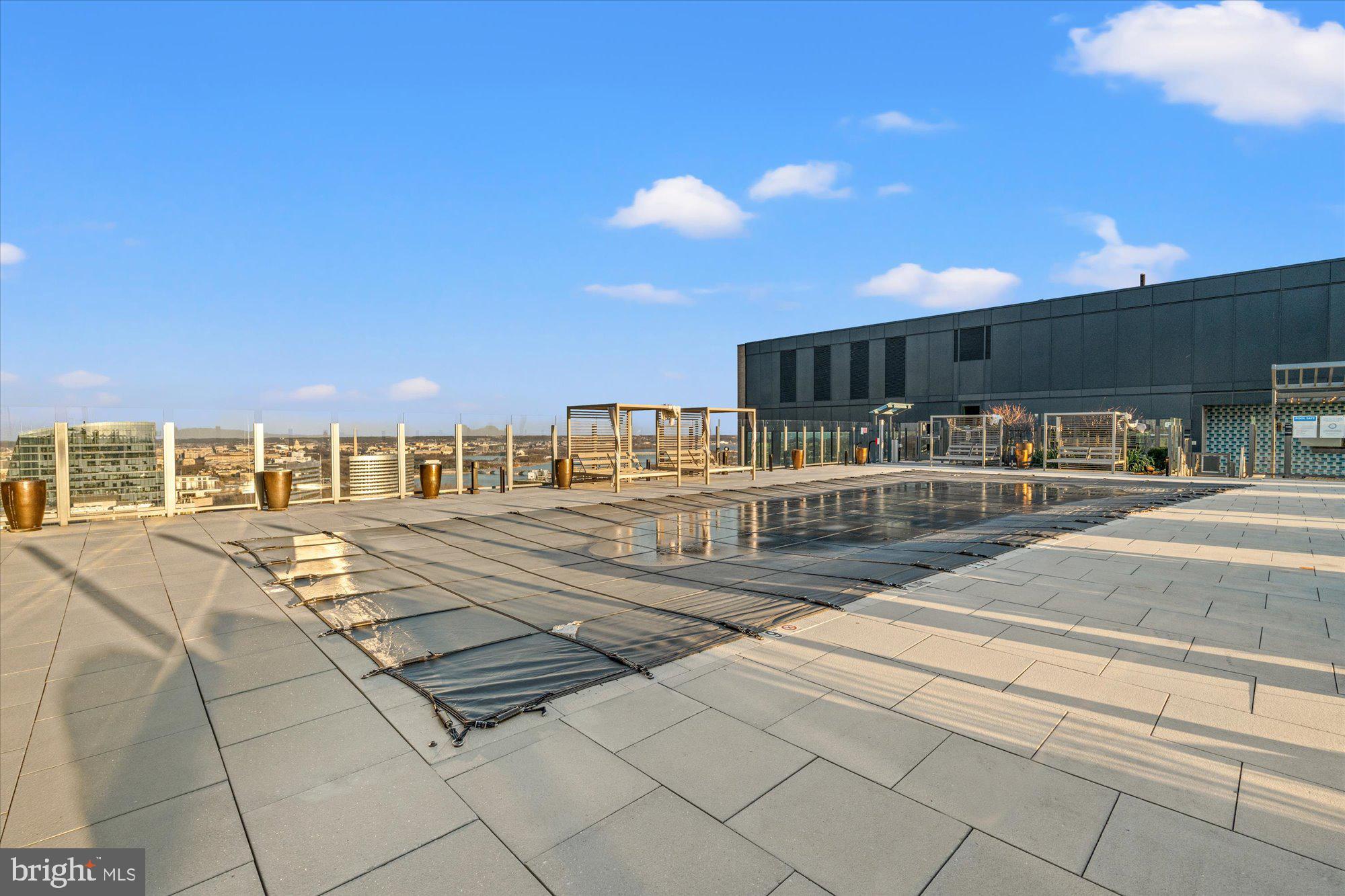 ROSSLYN - Residential