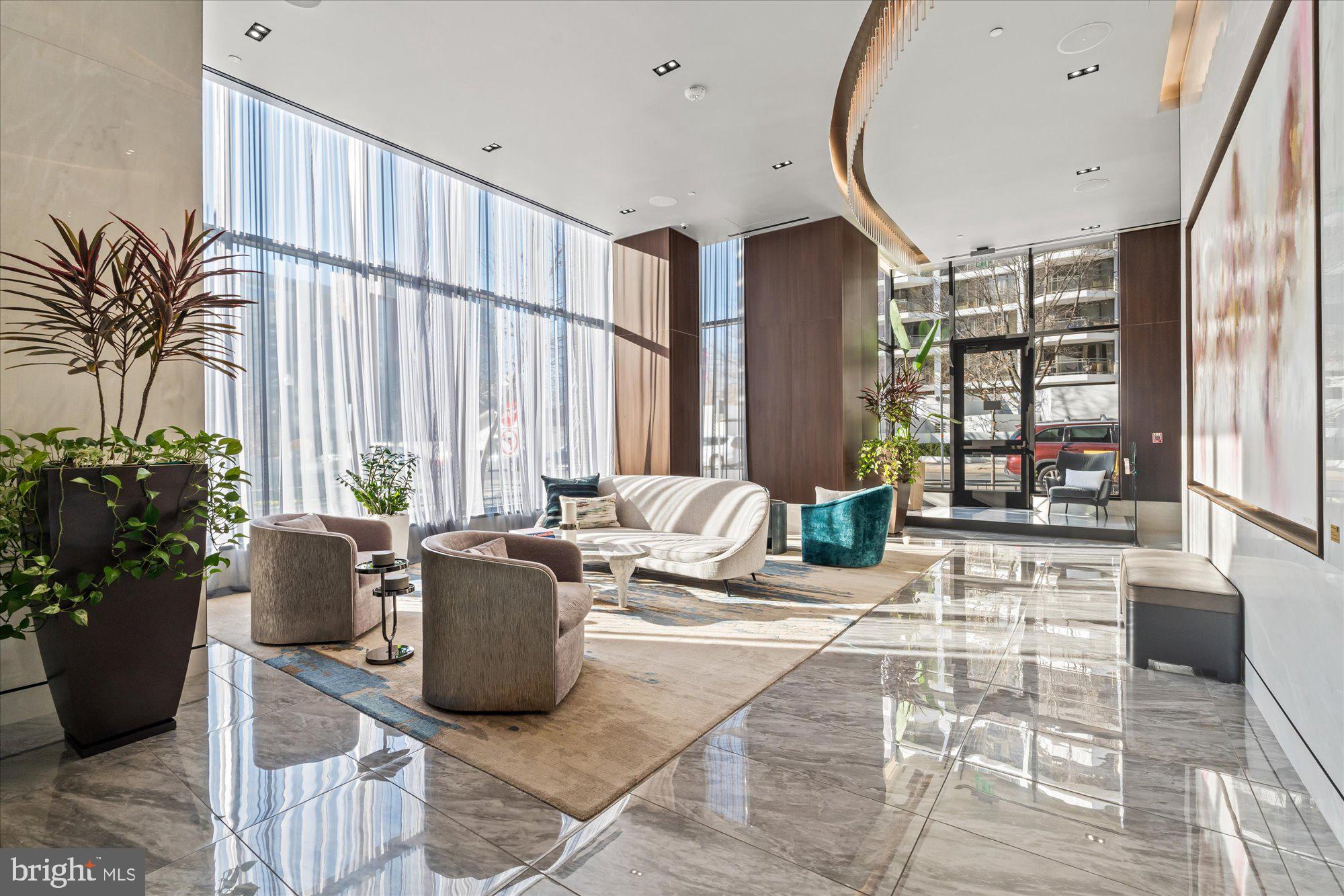 ROSSLYN - Residential