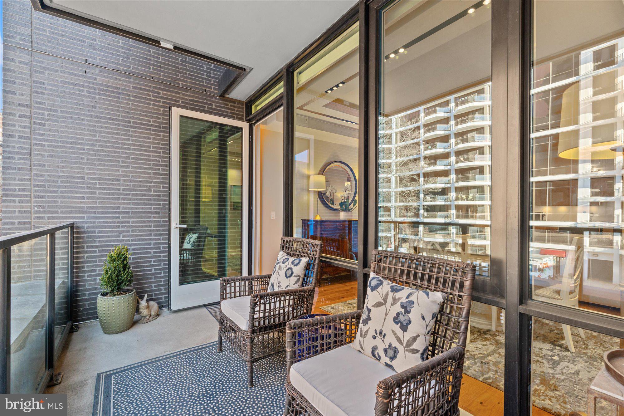 ROSSLYN - Residential