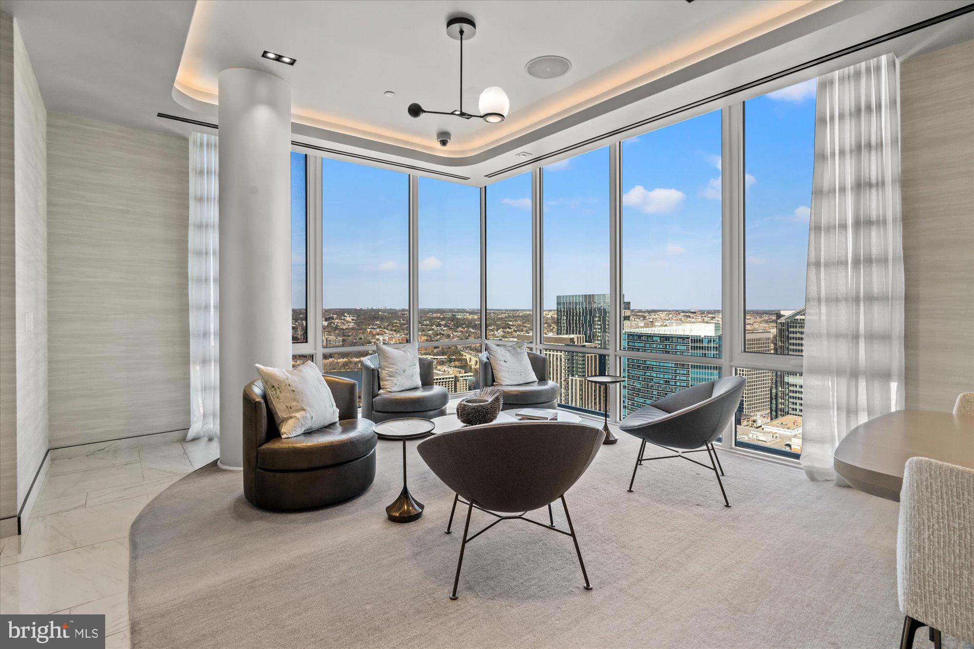 ROSSLYN - Residential